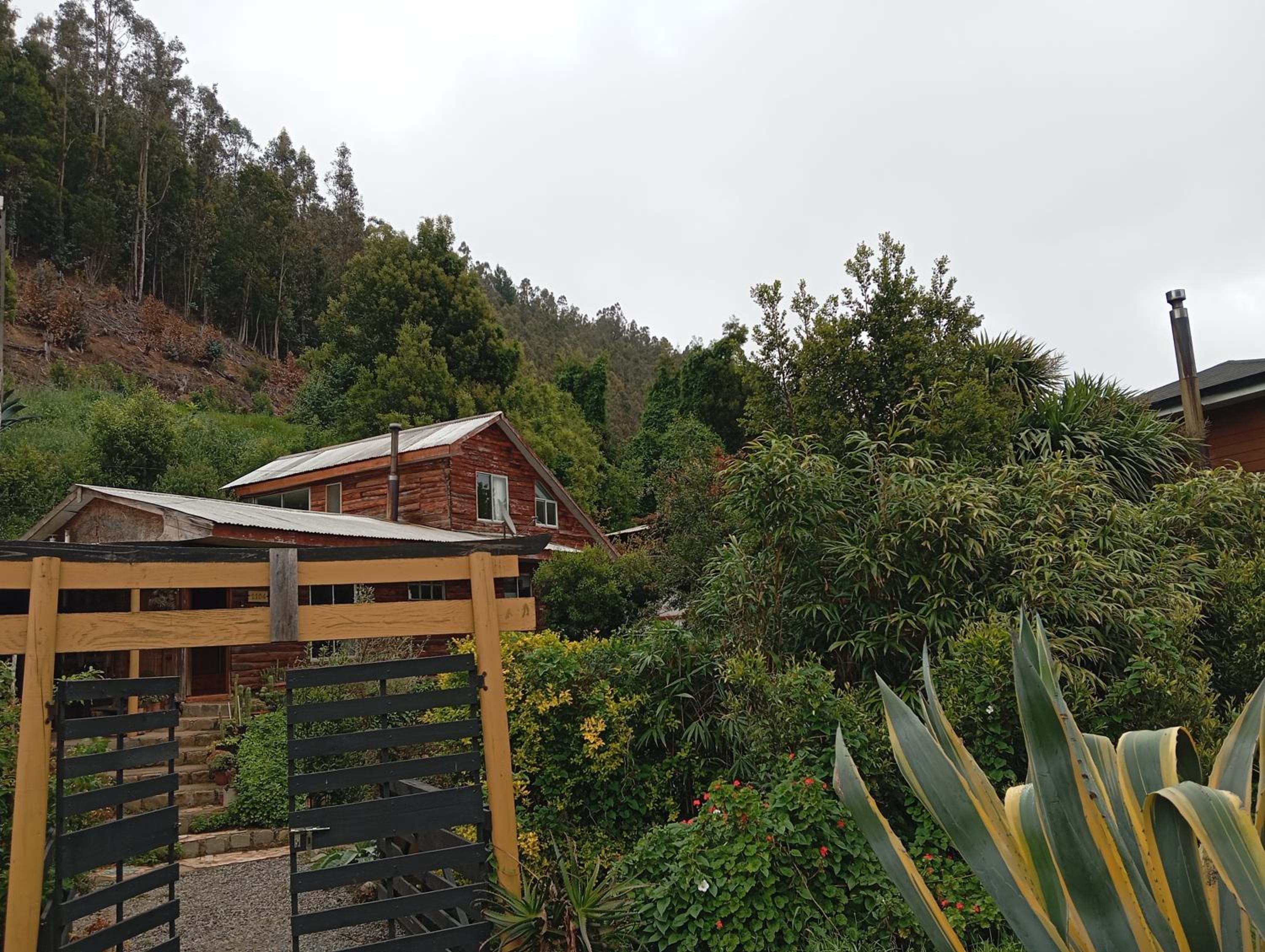 Casa Jardín Tomé