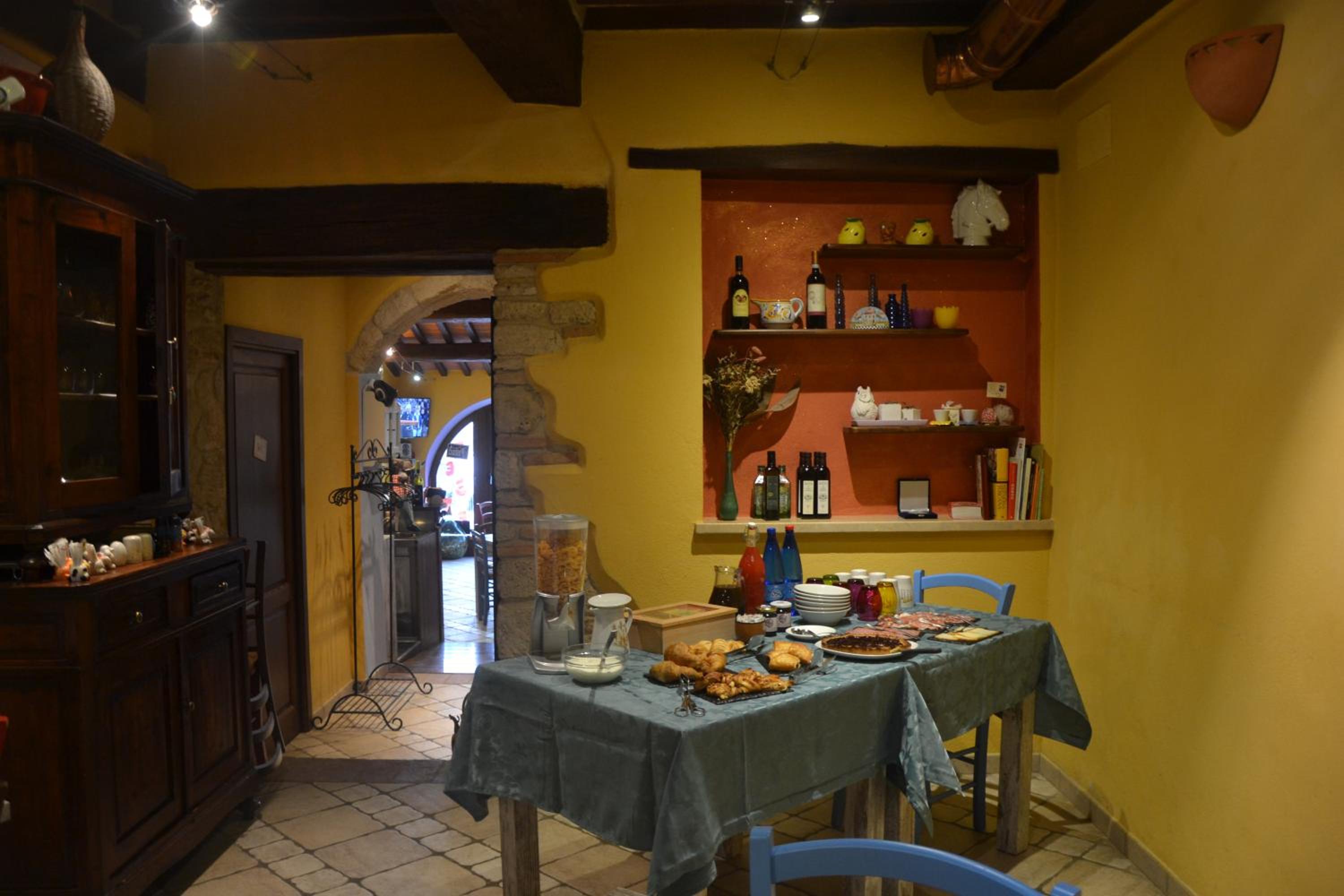Il Borgo Del Lupo Relax Family Apartments in Tuscany with Restaurant & Swimming Pool