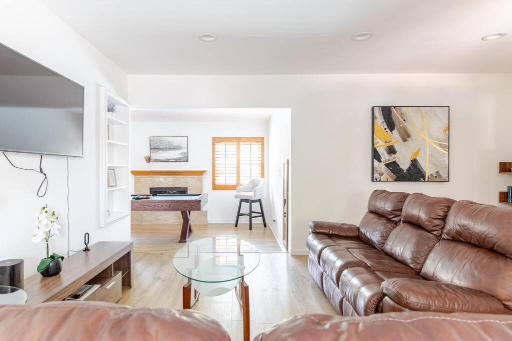 Newly Furnished Pool House