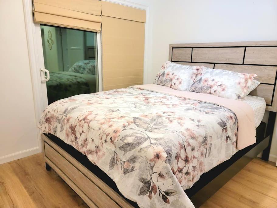 Newly Furnished Pool House