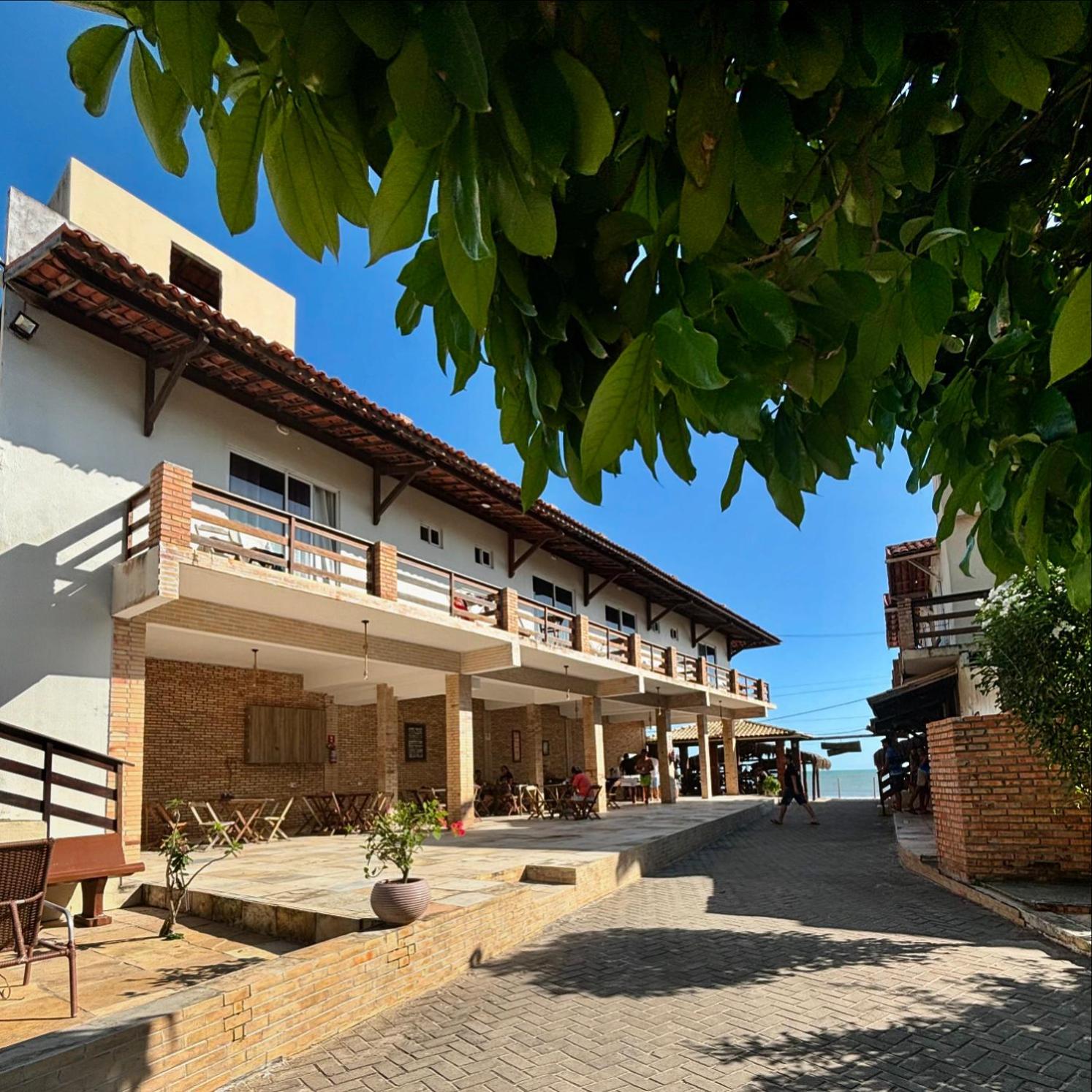Pousada e Restaurante Altas Horas Beach