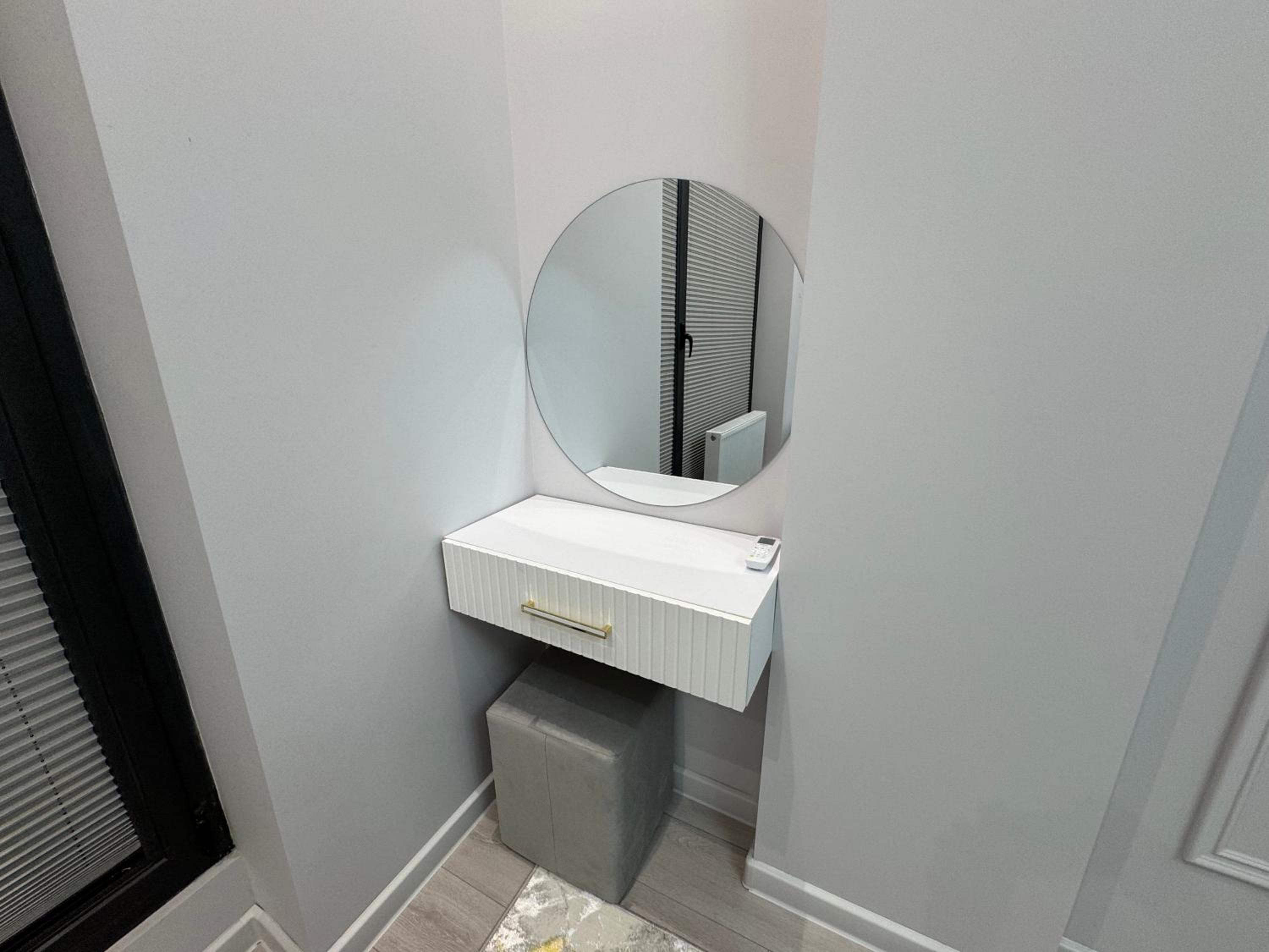 Modern Spaces 4