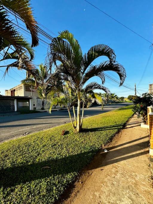 Casa na praia condomínio, com piscina!