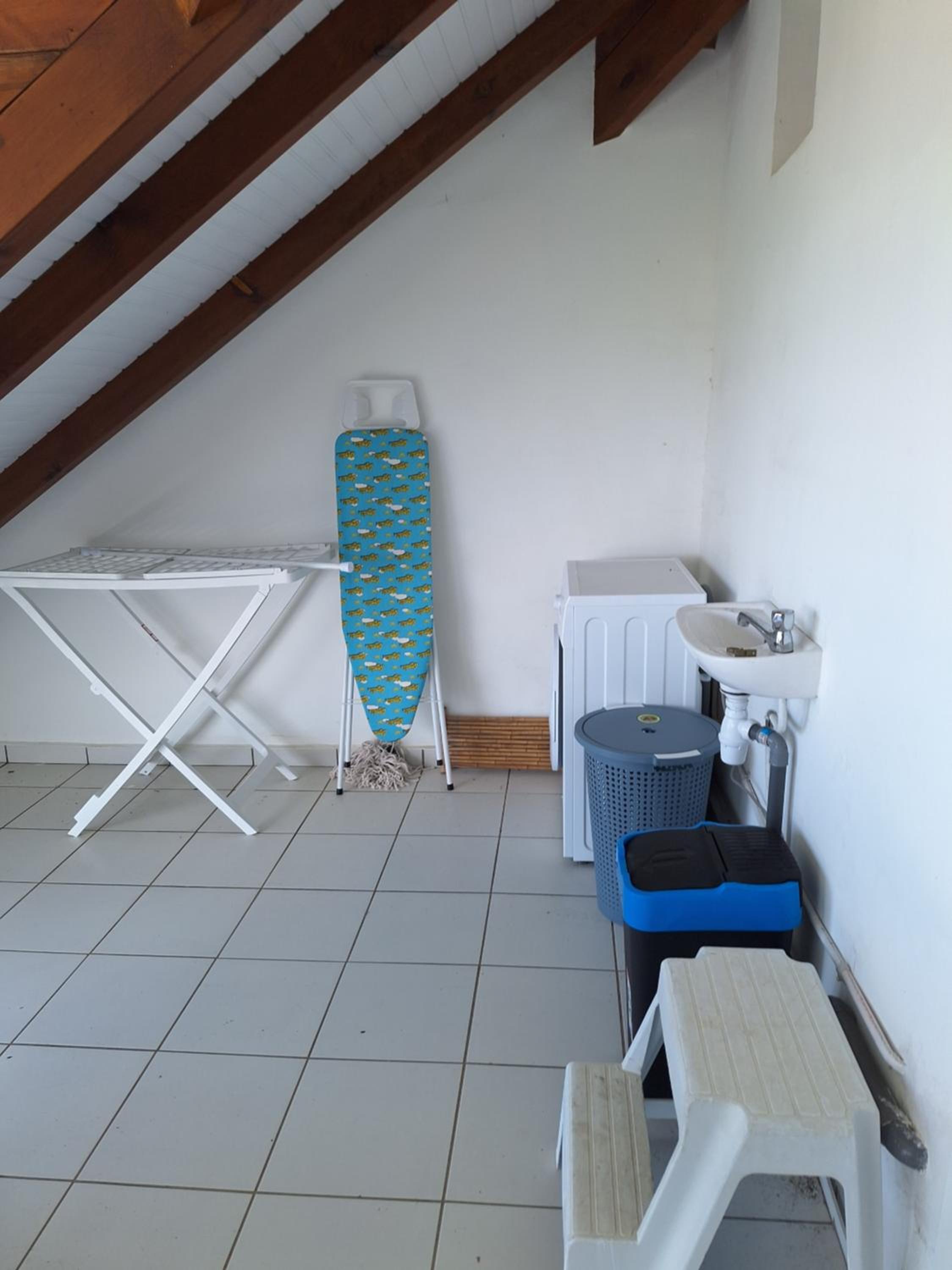 Photo 33