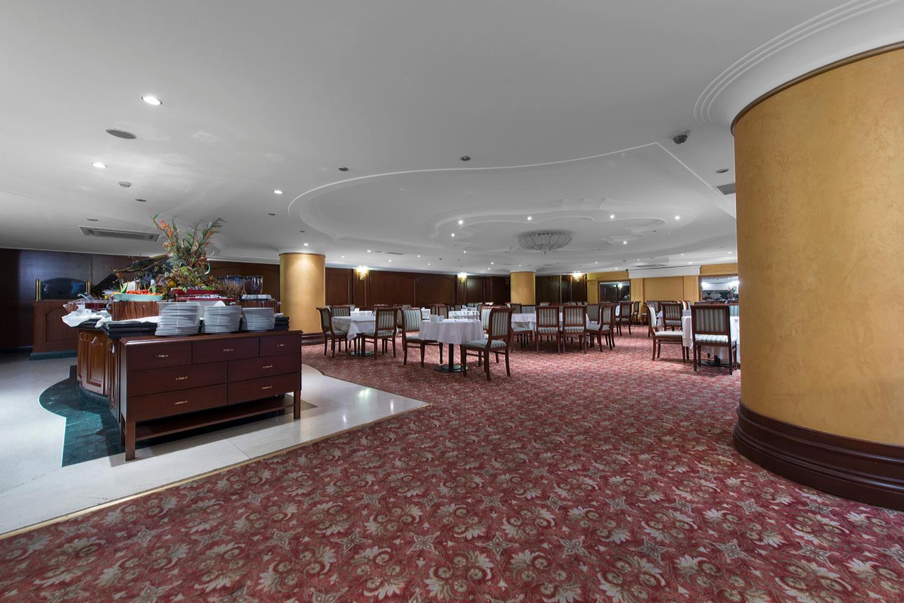 Akar International Hotel - Image 33