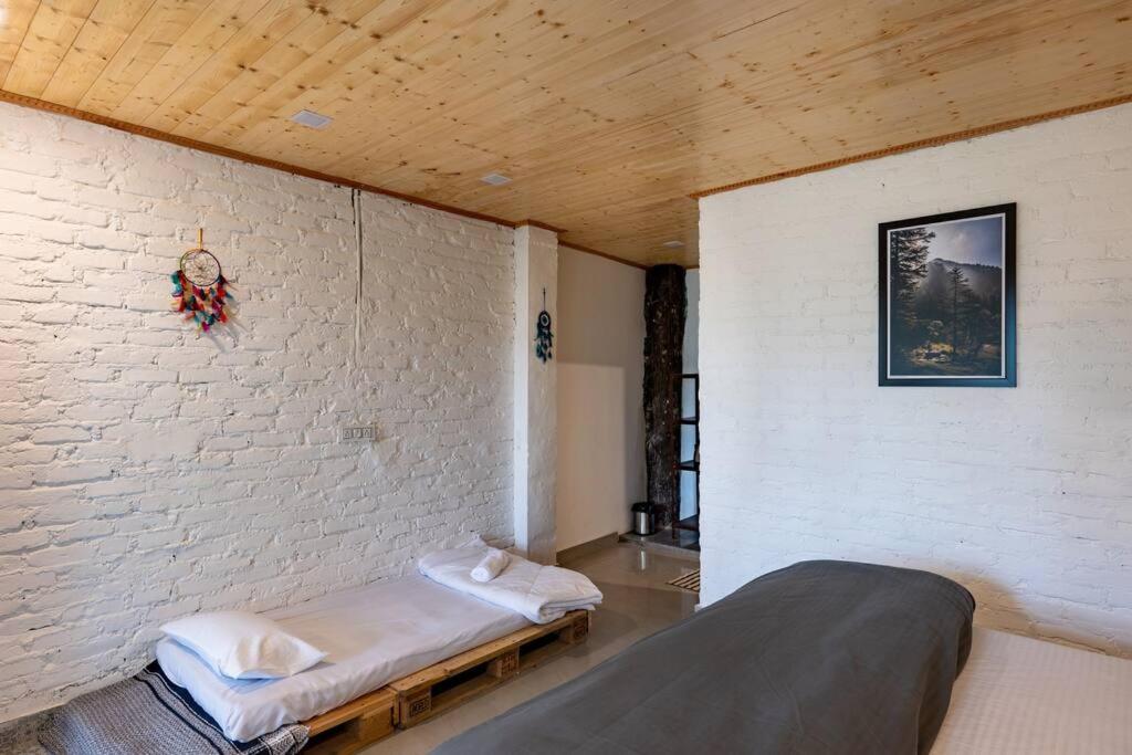The Hill Story, Entire Chalet, Offbeat,Cozy view 3