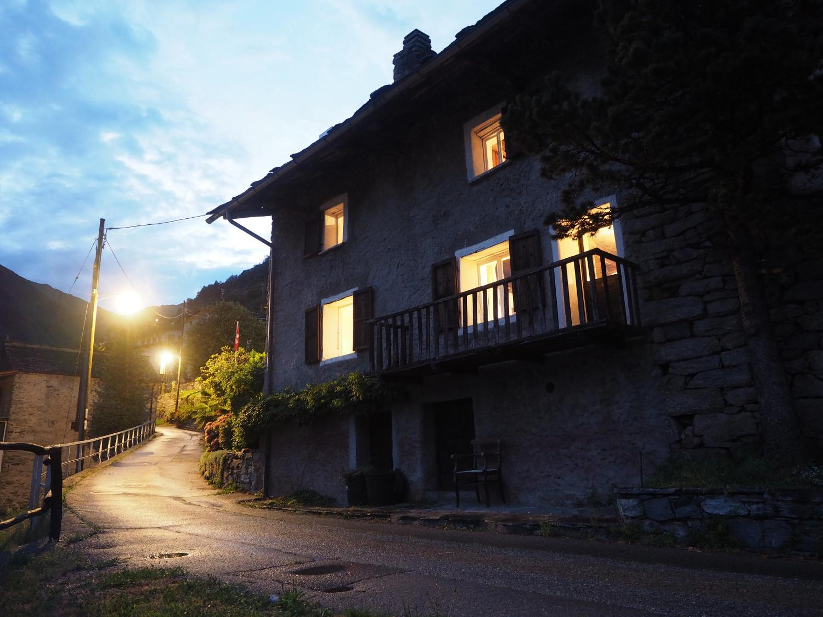 Casa Bruja Tradizionale Rustico Ticinese