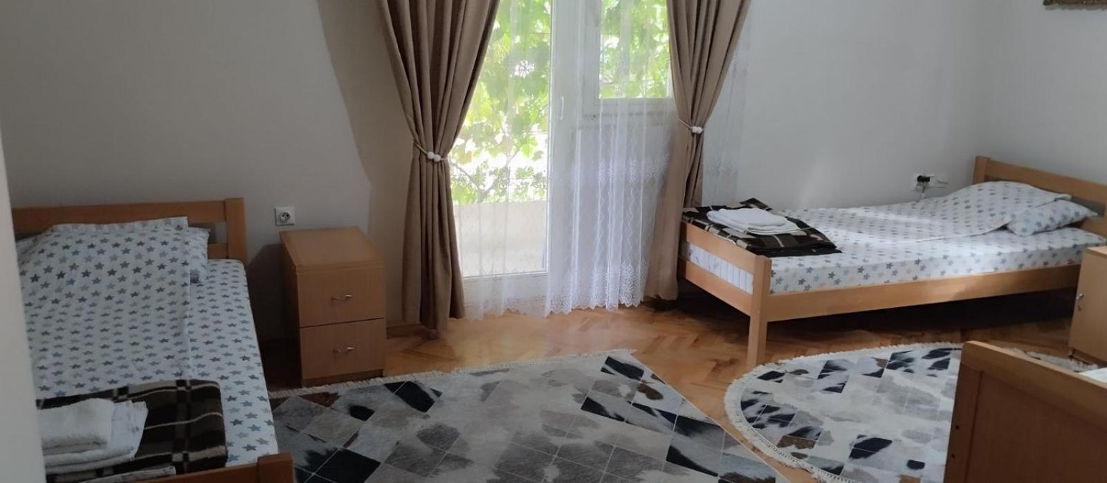Jugi Apartmani