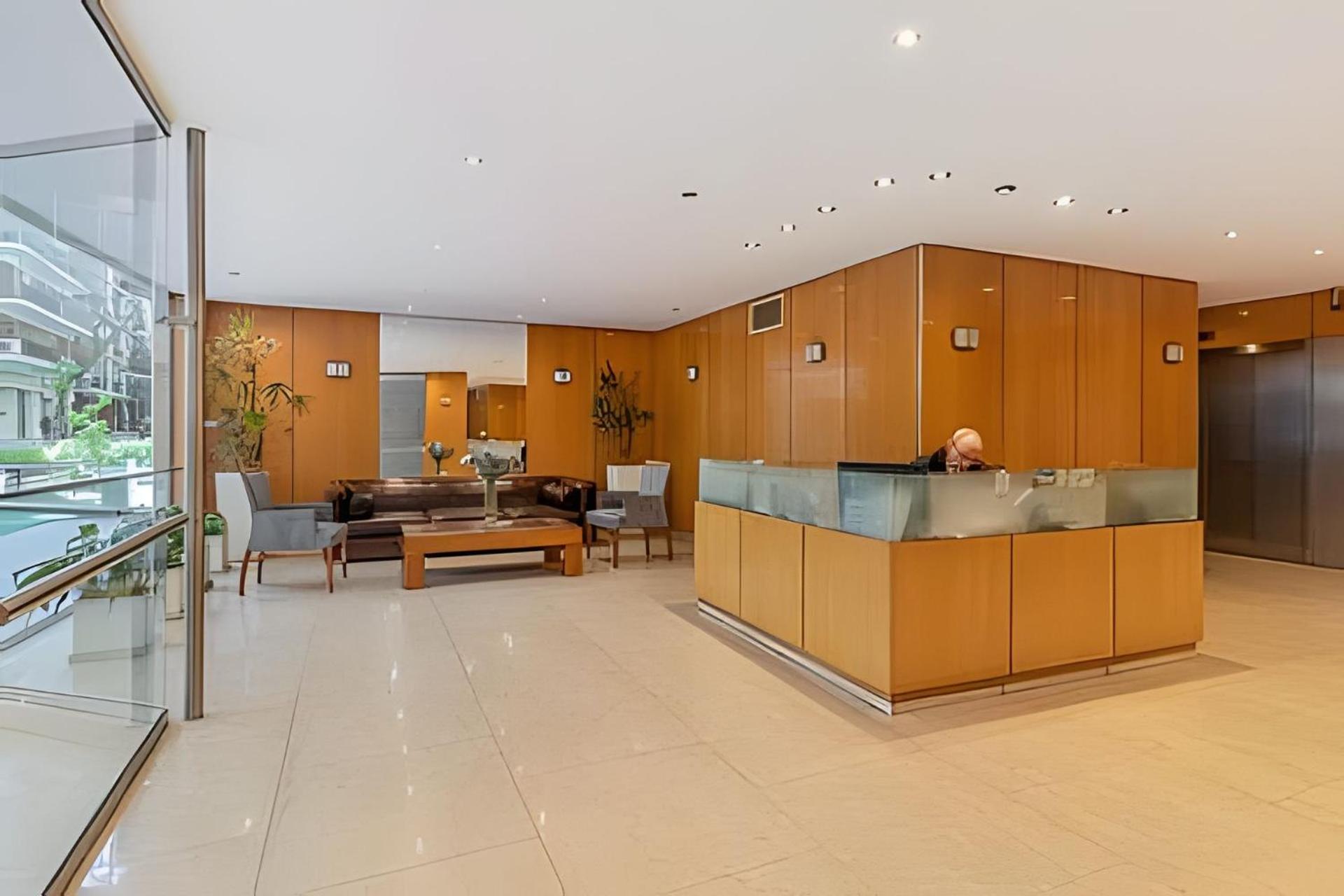 Arenales: Modern Apartments with Pool and 24-Hour Security in Recoleta