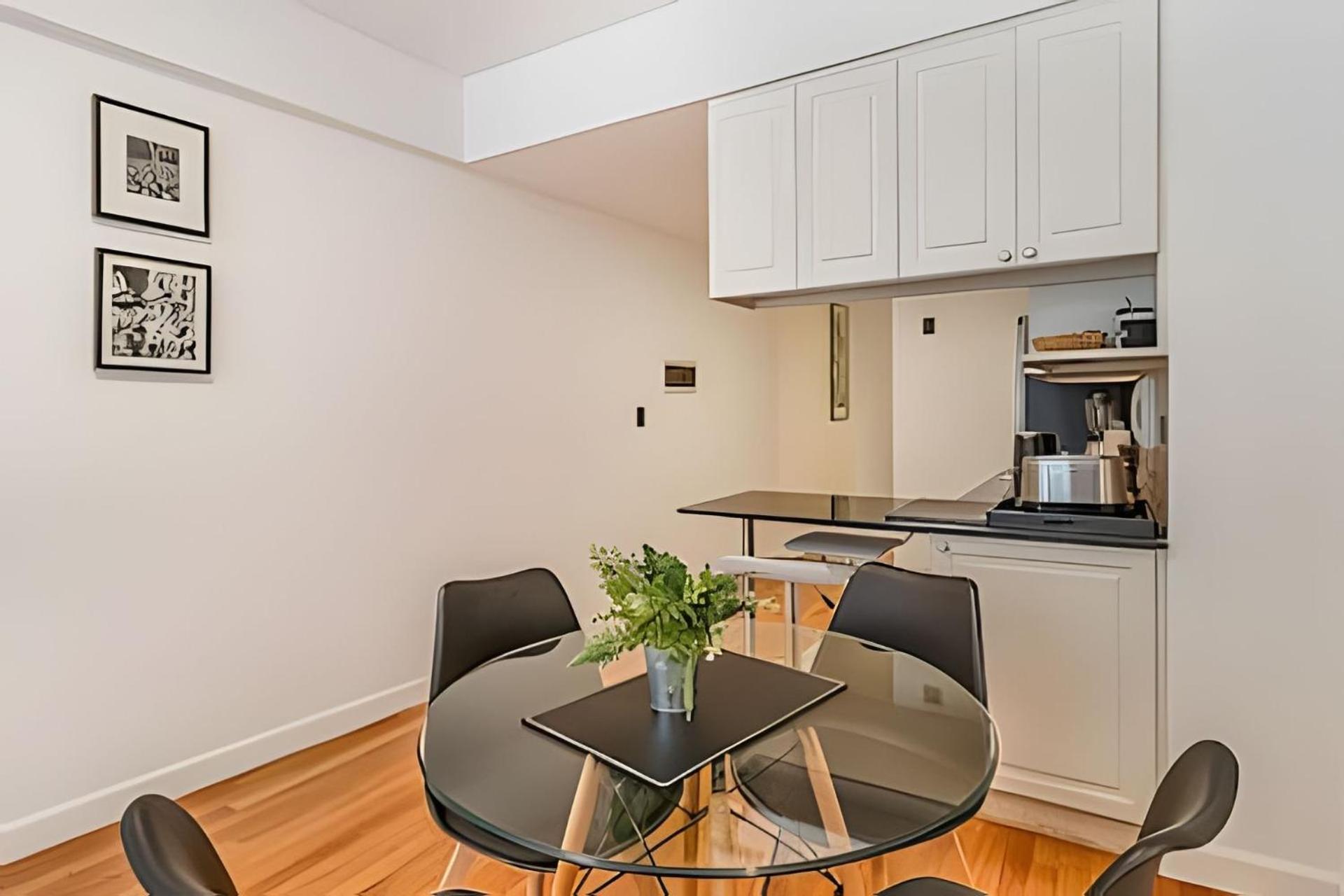 Arenales: Modern Apartments with Pool and 24-Hour Security in Recoleta