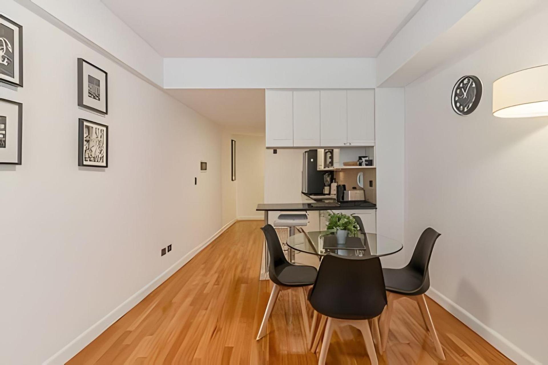 Arenales: Modern Apartments with Pool and 24-Hour Security in Recoleta