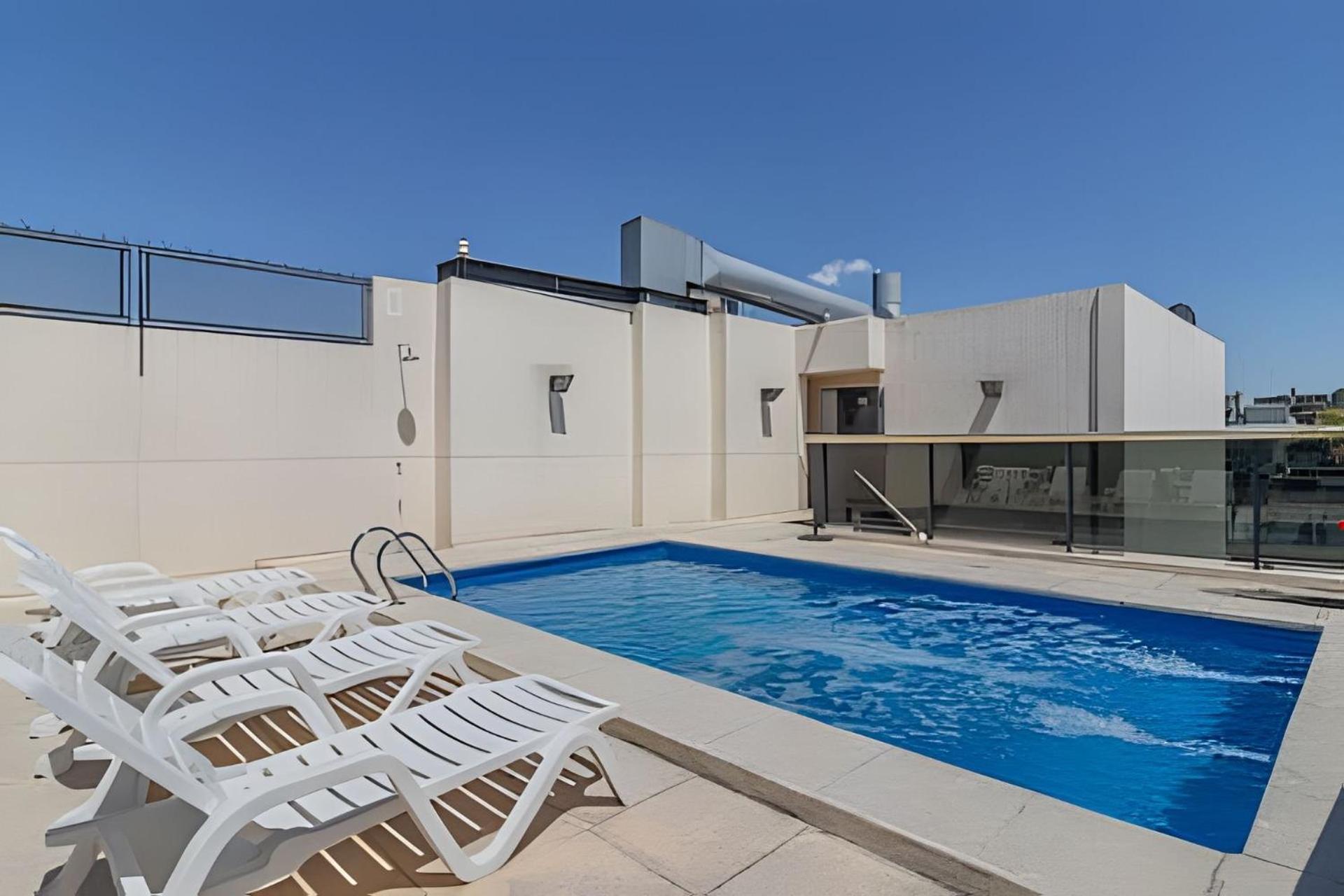 Arenales: Modern Apartments with Pool and 24-Hour Security in Recoleta