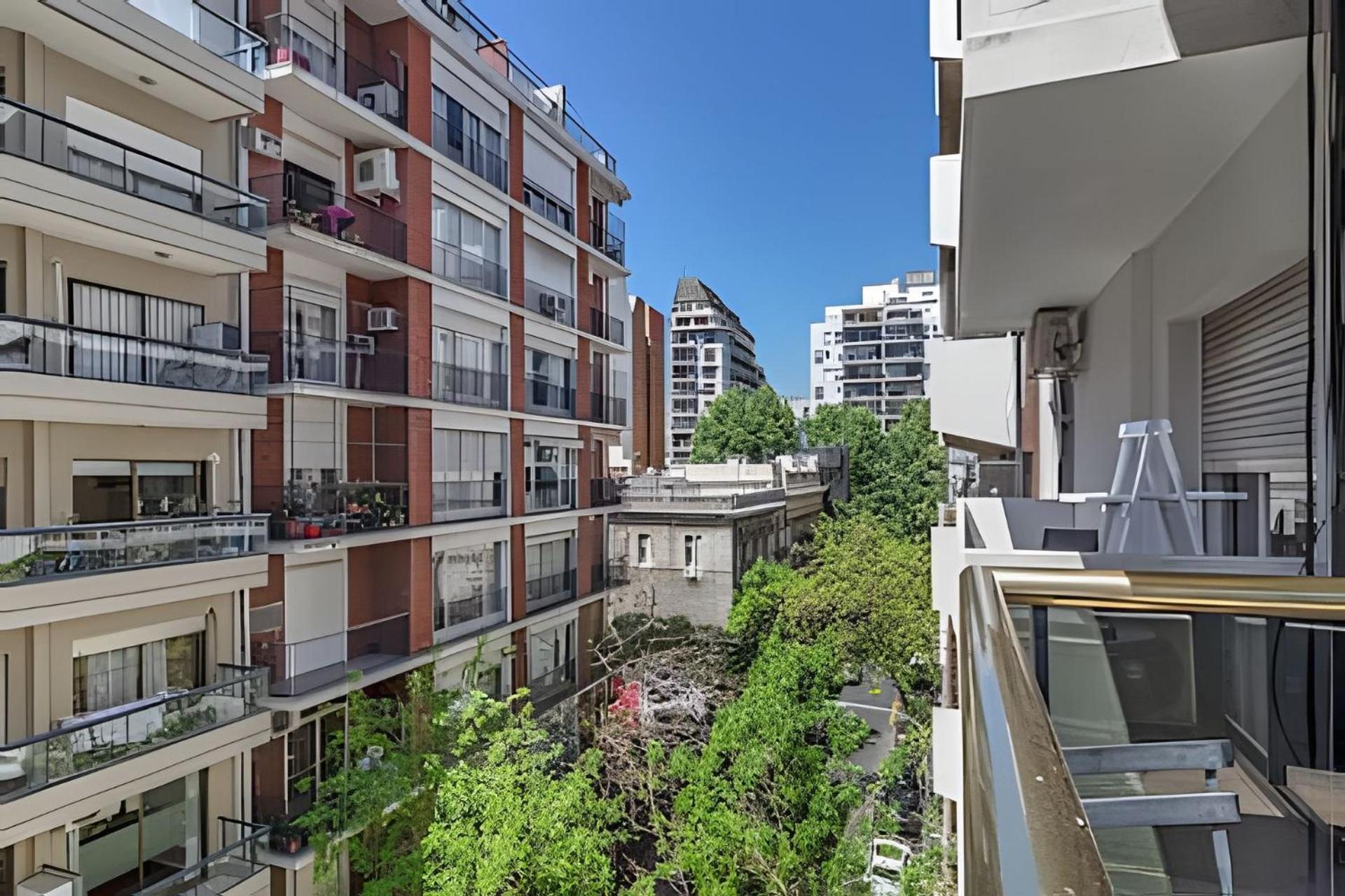 Arenales: Modern Apartments with Pool and 24-Hour Security in Recoleta