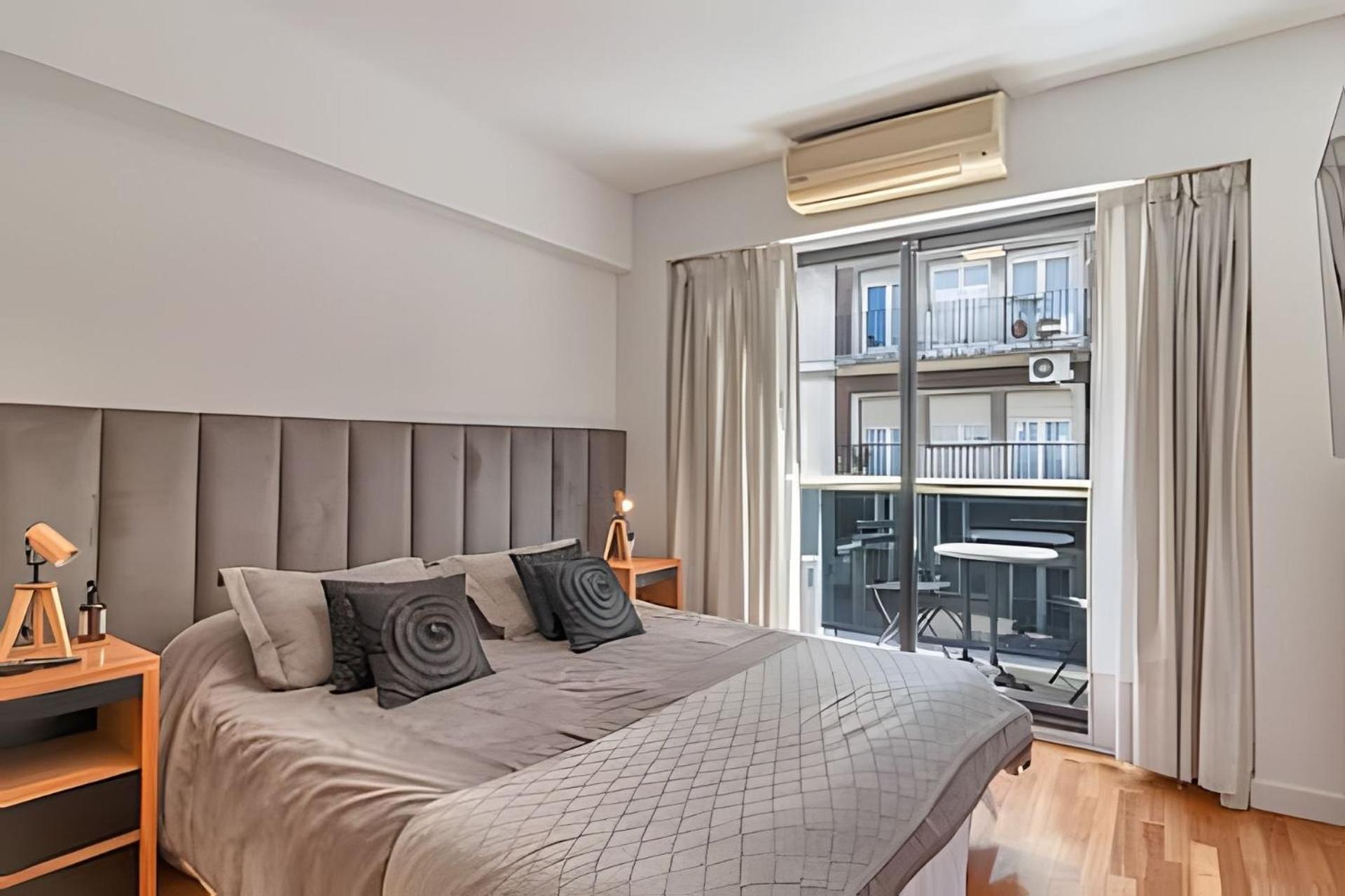 Arenales: Modern Apartments with Pool and 24-Hour Security in Recoleta