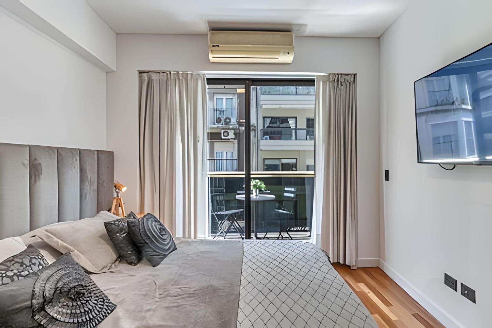 Arenales: Modern Apartments with Pool and 24-Hour Security in Recoleta