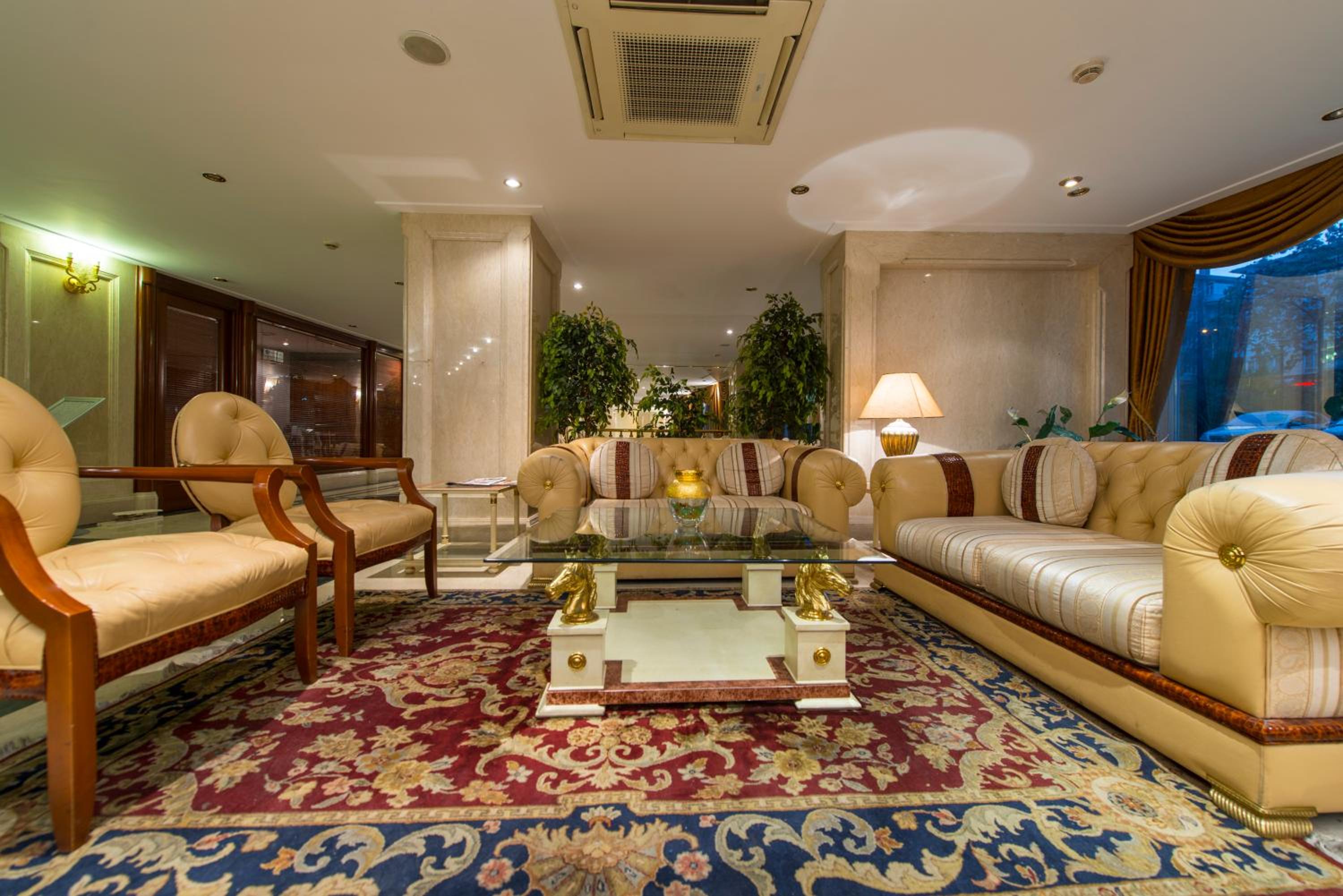 Akar International Hotel - Image 20