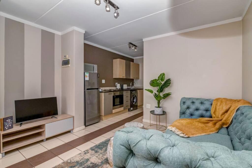 Opulent Studio 5min-Indaba
