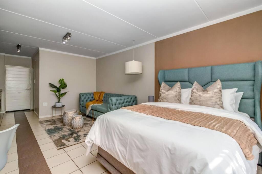 Opulent Studio 5min-Indaba