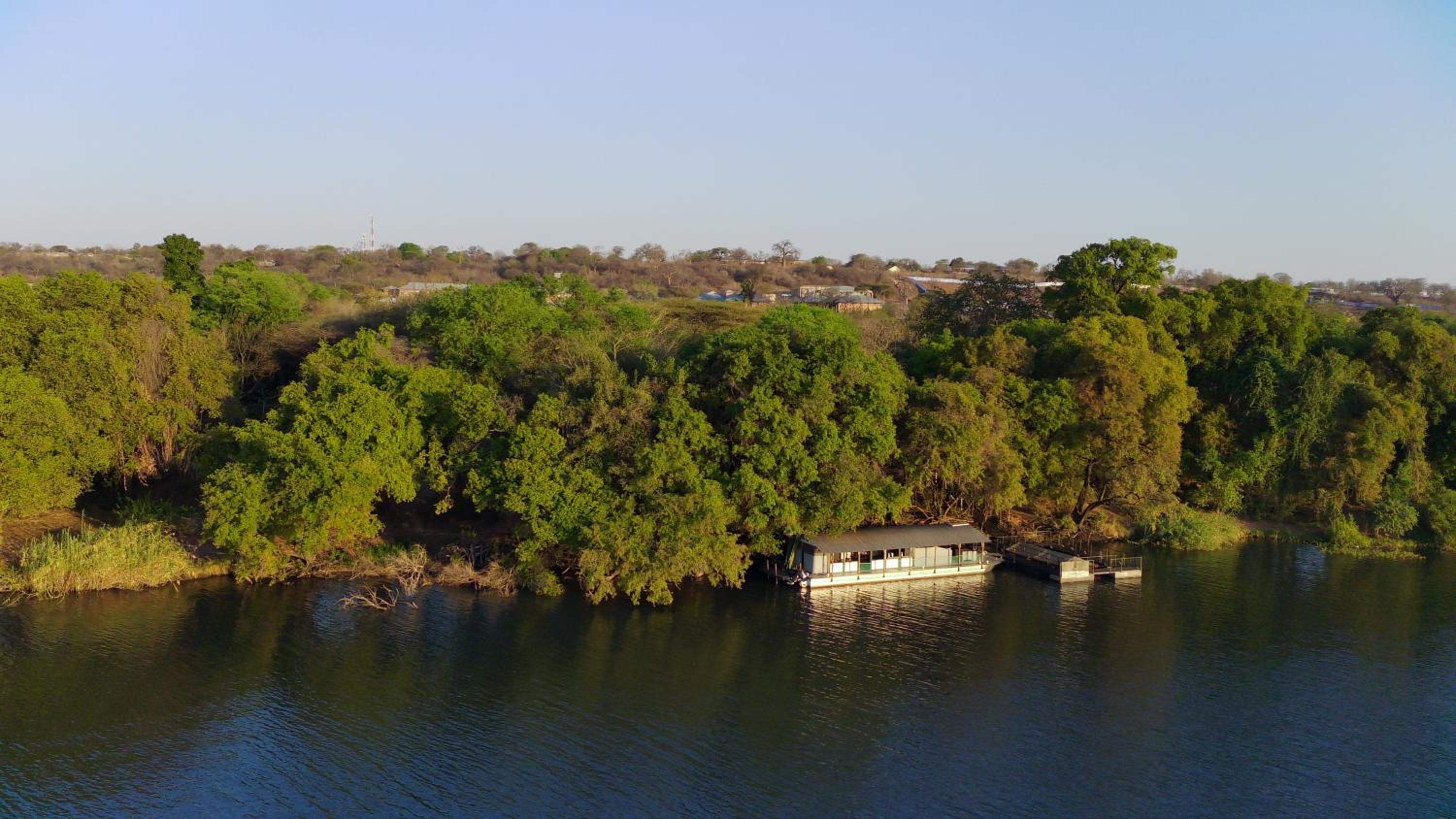 Chobe House Villa and Chalets
