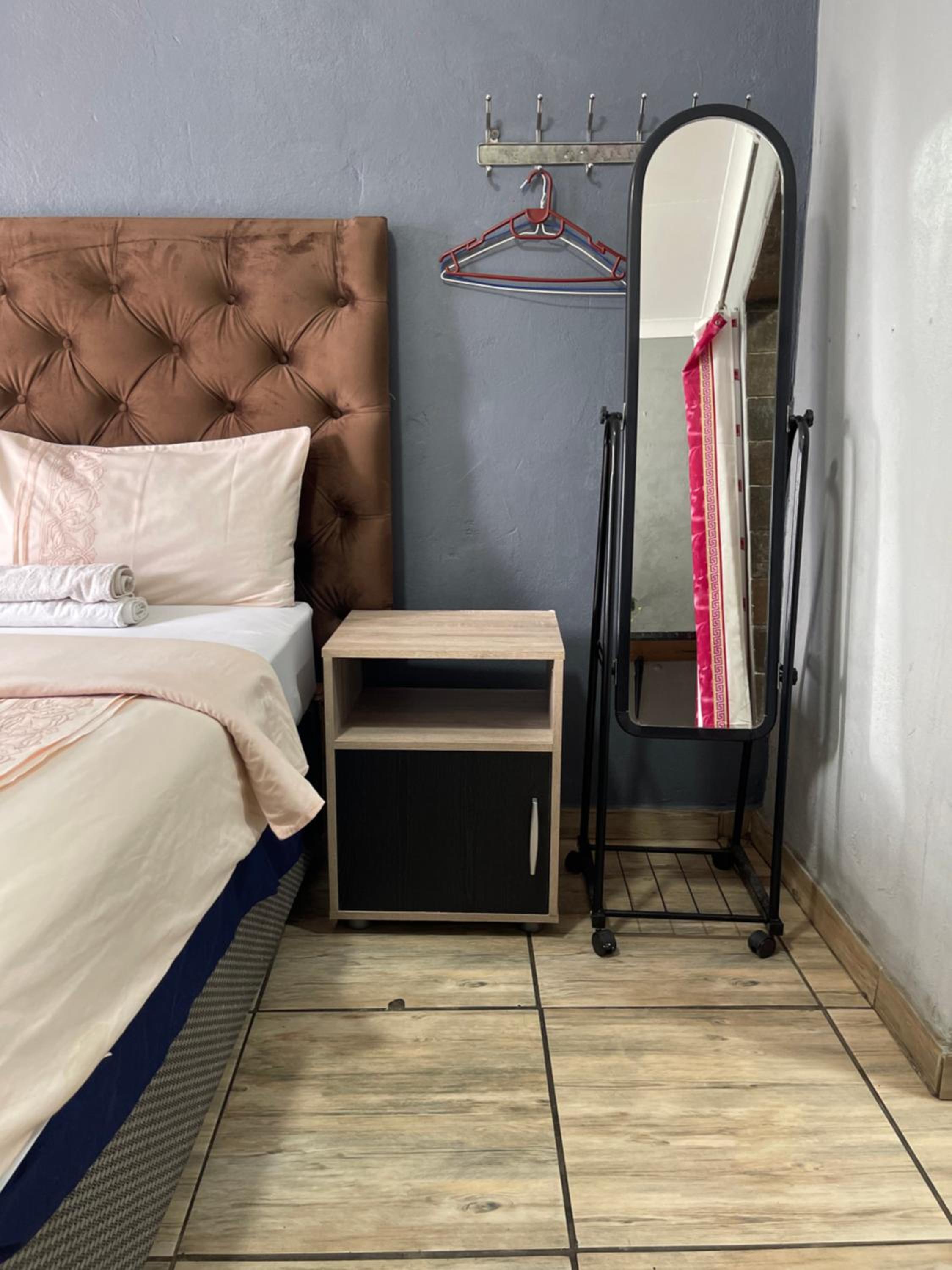 DA LIFE Guest House