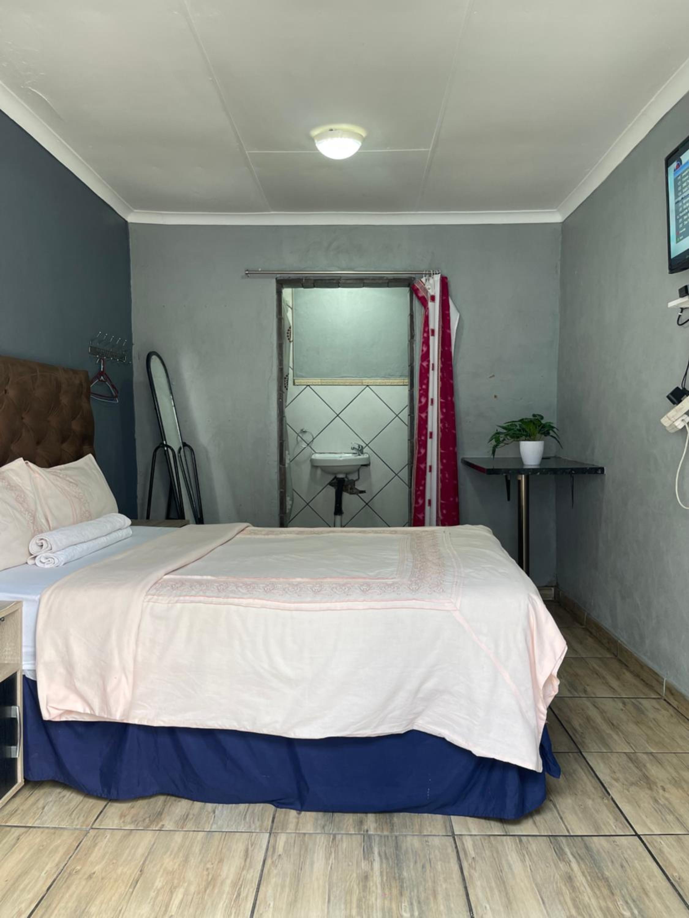 DA LIFE Guest House