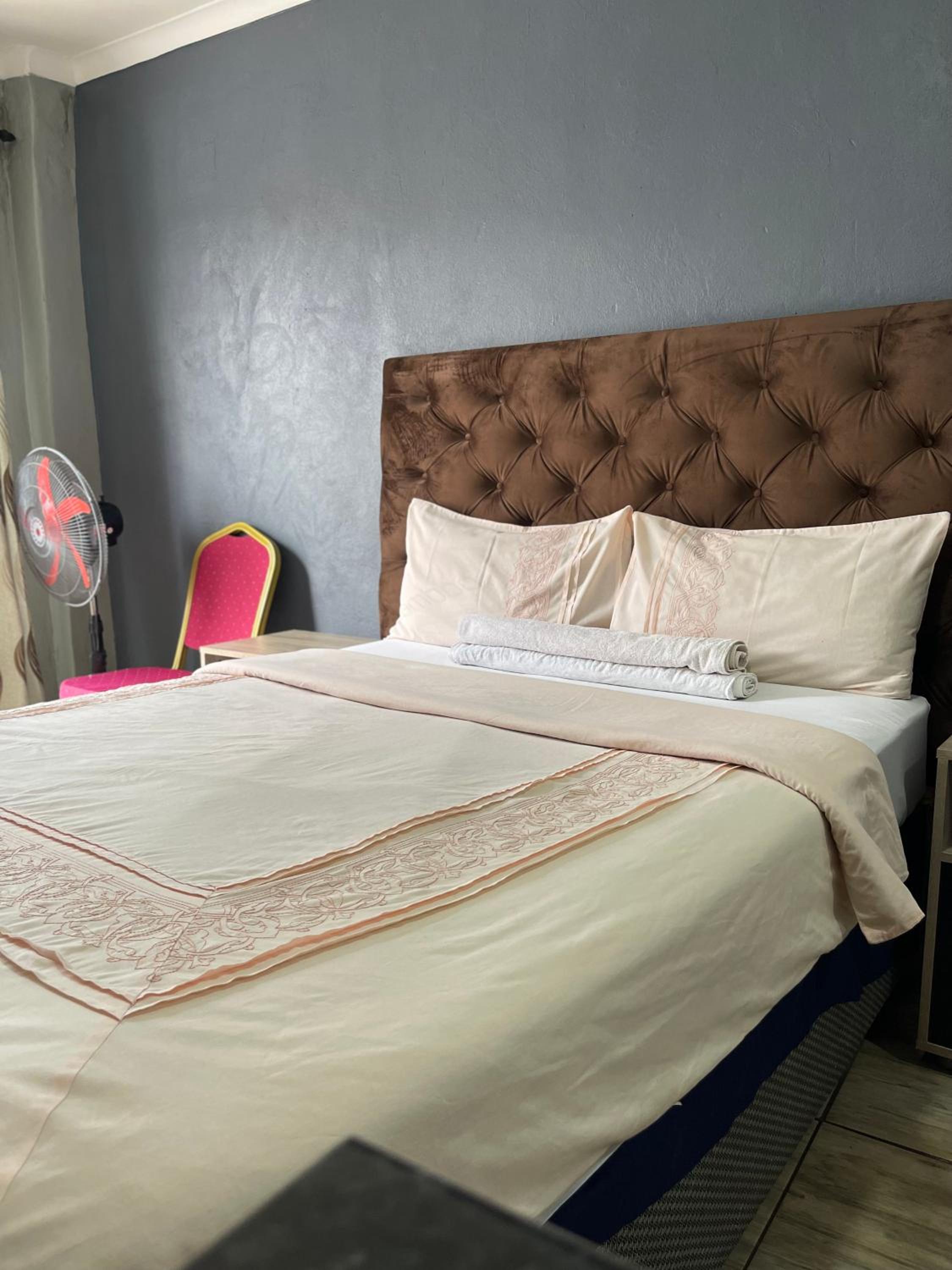 DA LIFE Guest House