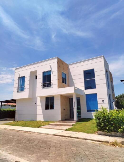 Casa Condominio Santa Ana