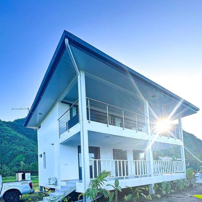 Teahupoo MANA VILLA view 5