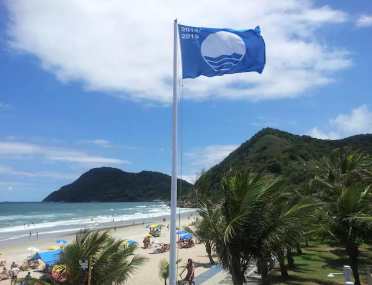 Otimo apto c WiFi a 700m da Praia do Tombo-Guaruja