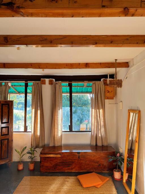 Natives Bir - a cozy mountain cabin with rustic charm view 5