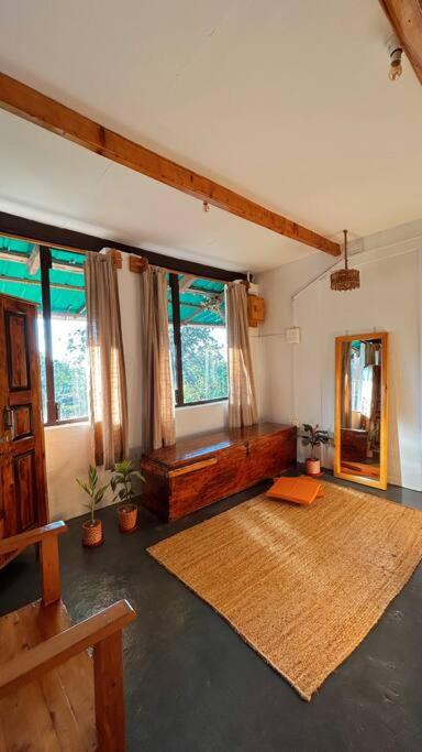 Natives Bir - a cozy mountain cabin with rustic charm view 3