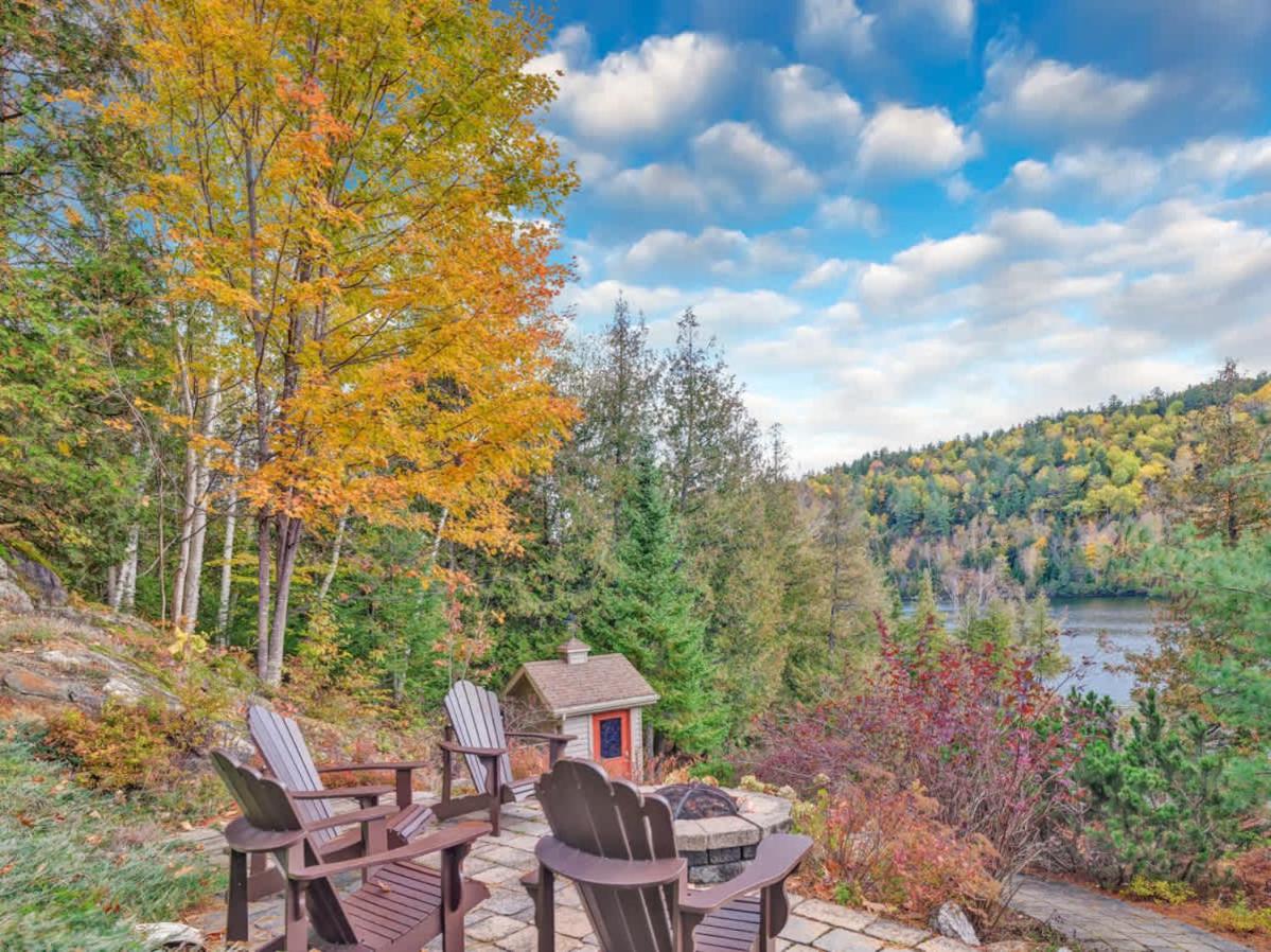 The Vista - Magnificent waterfront beach & hot tub