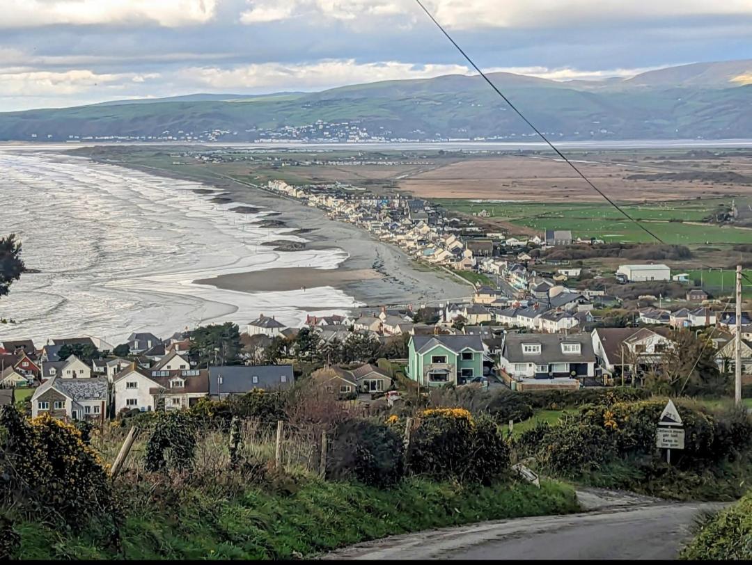 Peacehaven, Ynyslas, Borth