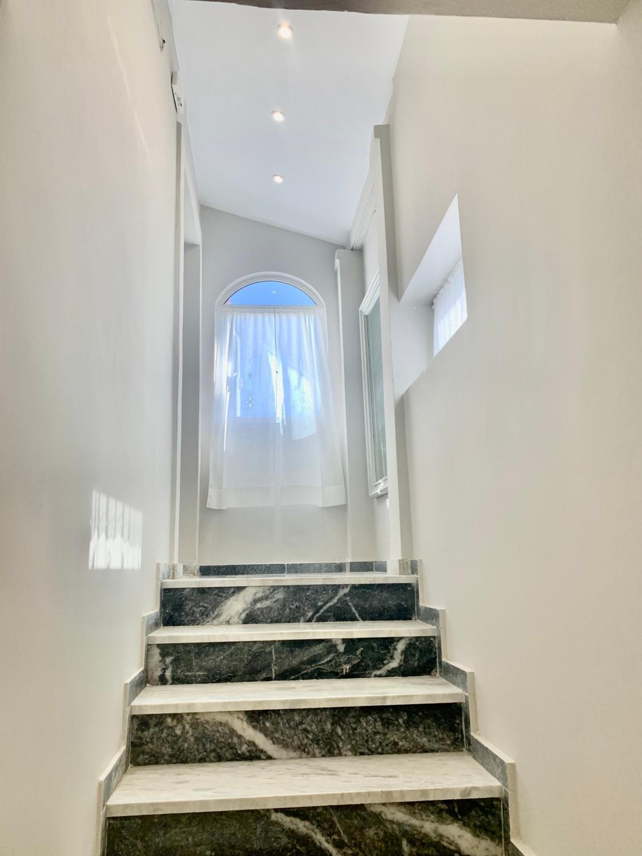 Donna's Luxury home in Kassiopi with Pool 300m to Sea