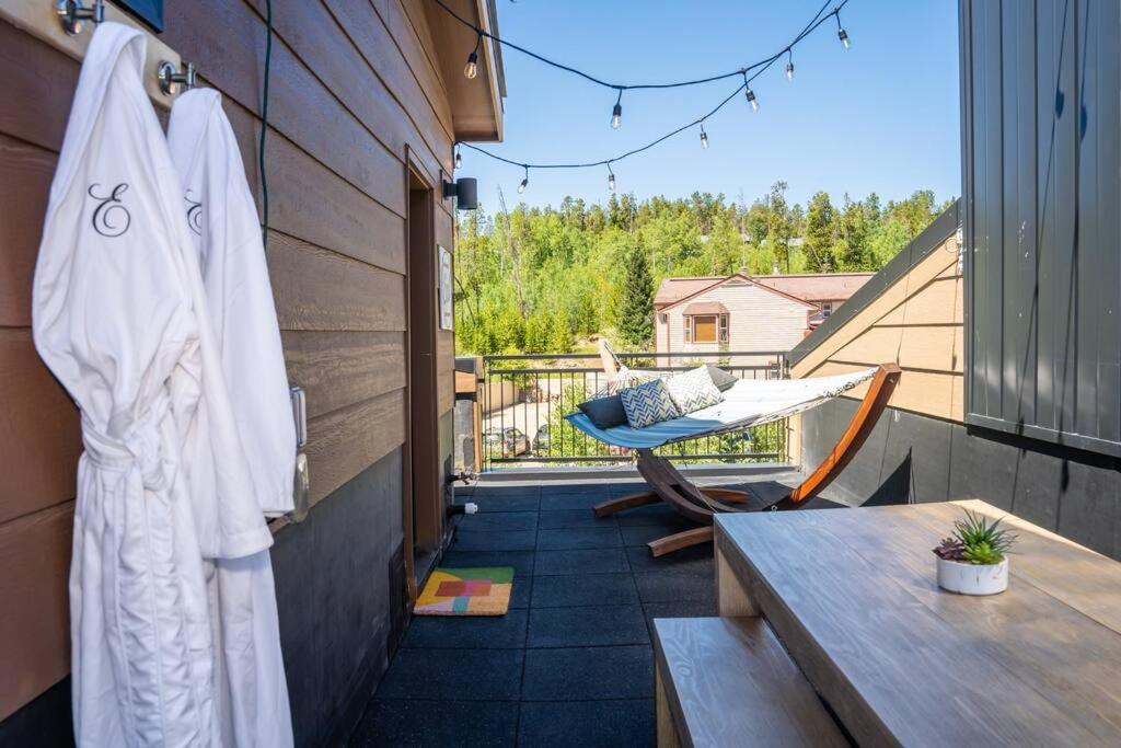 Basecamp Luxe view 2
