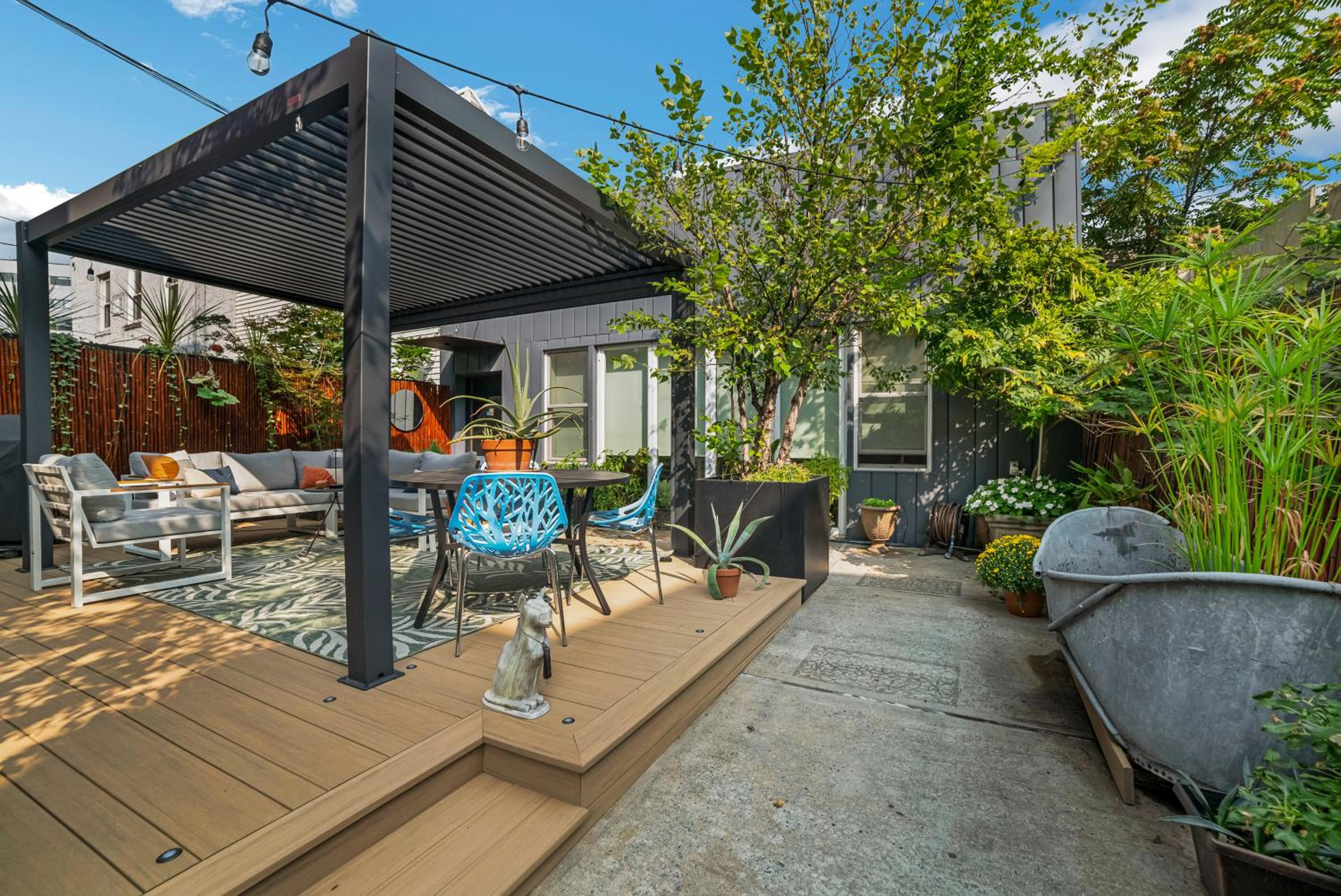 Brooklyn's Famous TikTok House view 5