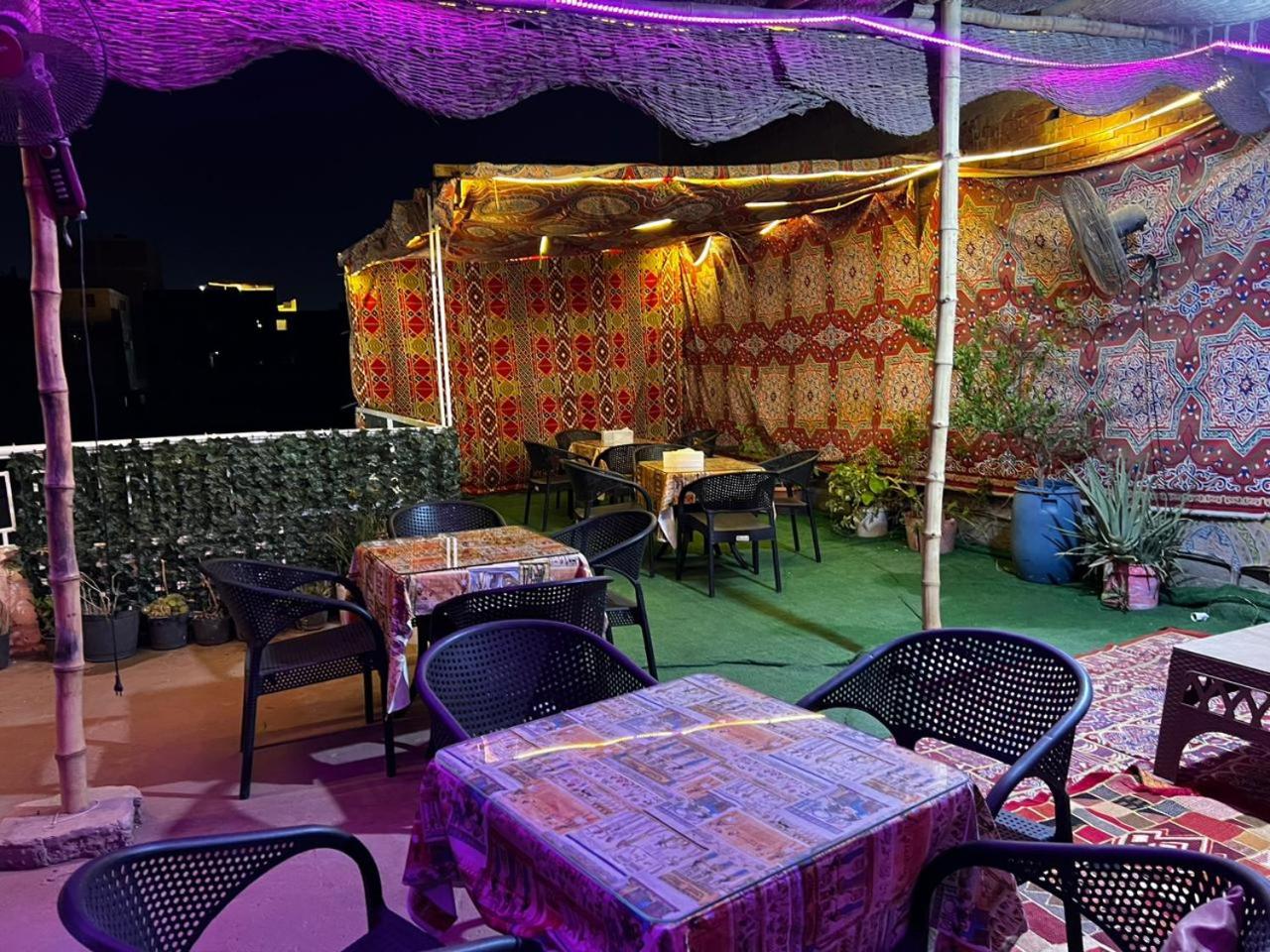 Anas Pyramids view inn