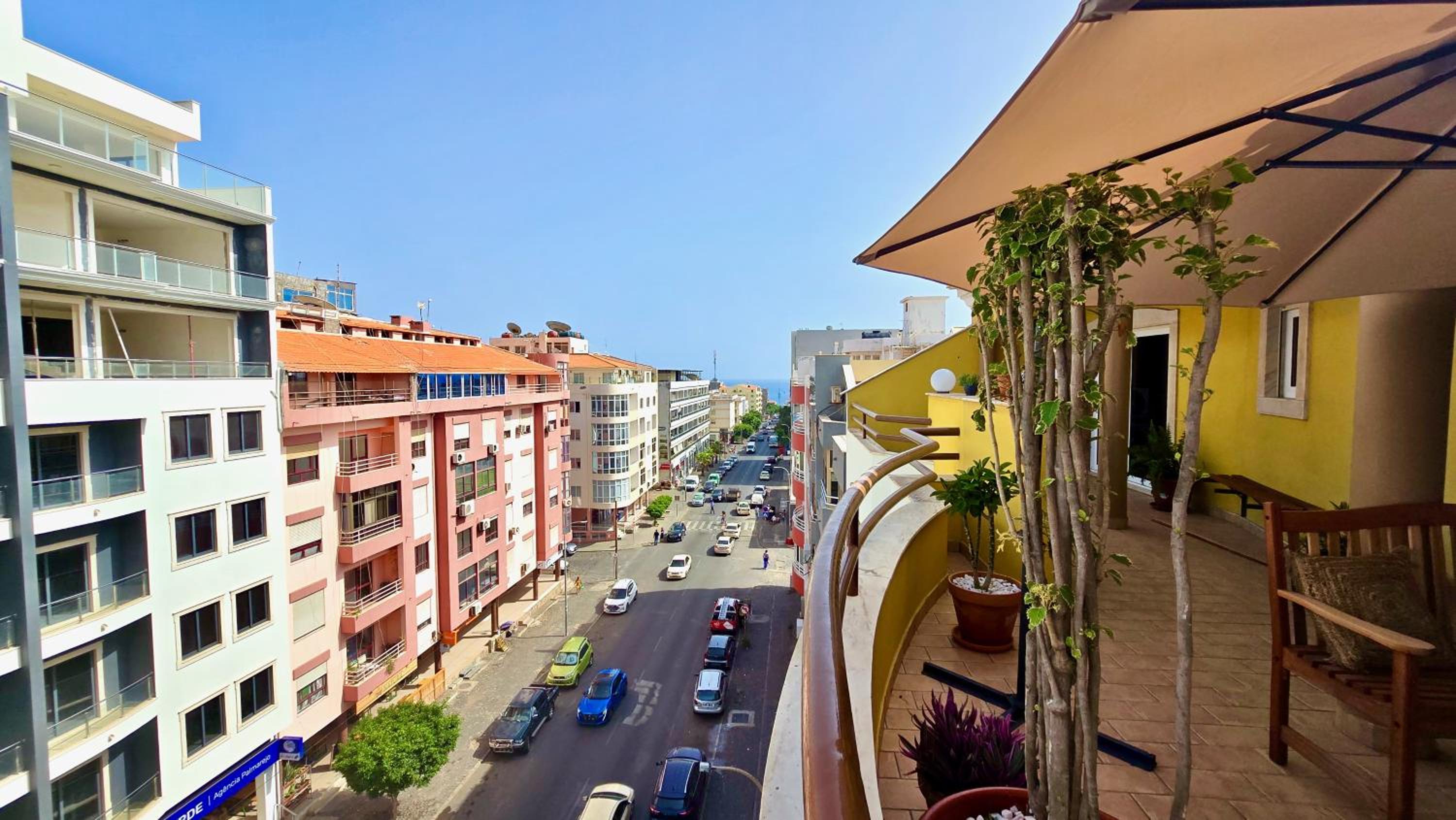 Spacious Penthouse with BBQ and Views