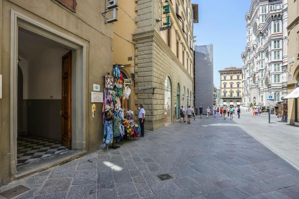 Next to the Duomo of Florence, Raffaello, with Private Patio