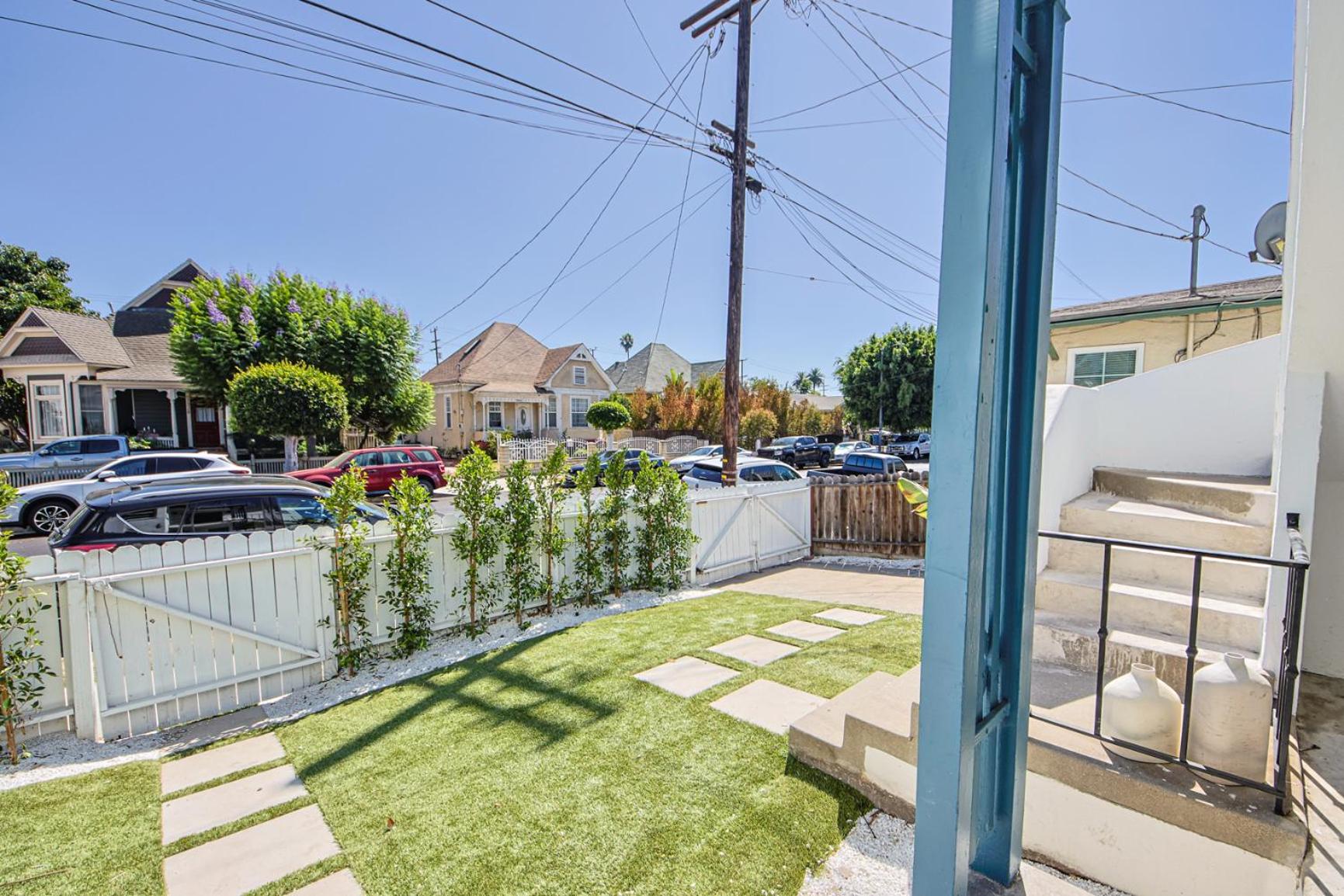 Modern Apartment 2BD 1Bath Apt near USC and Exposition Park
