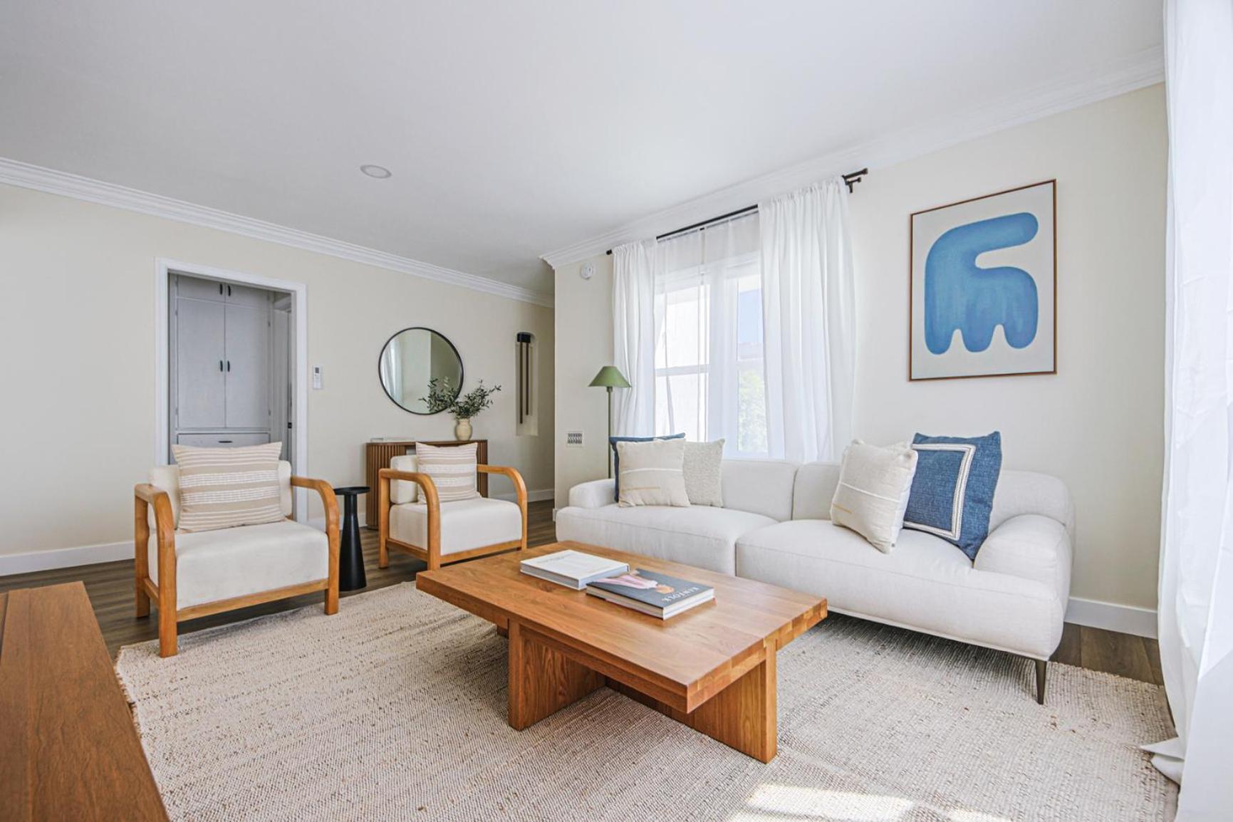 Modern Apartment 2BD 1Bath Apt near USC and Exposition Park