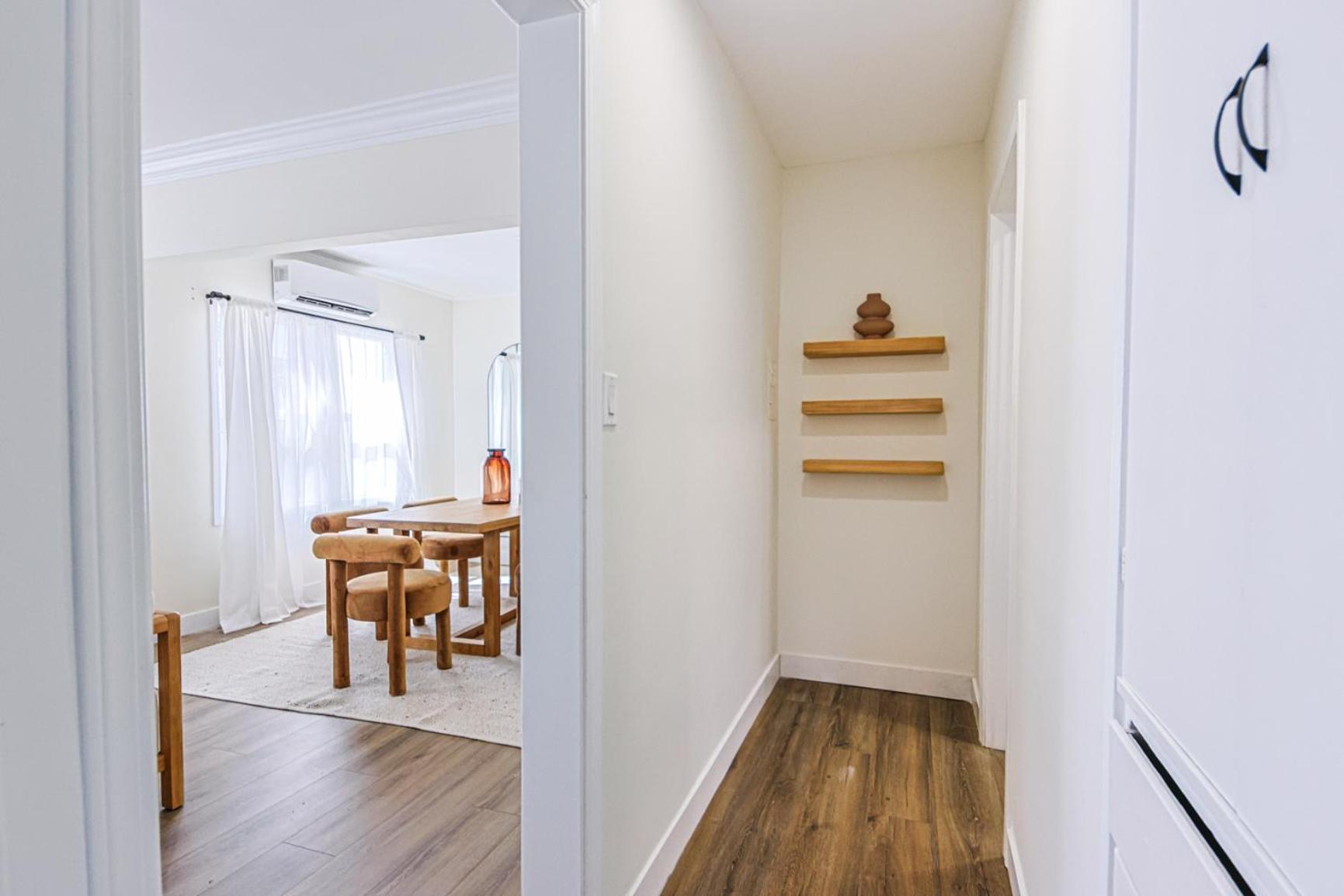 Modern Apartment 2BD 1Bath Apt near USC and Exposition Park