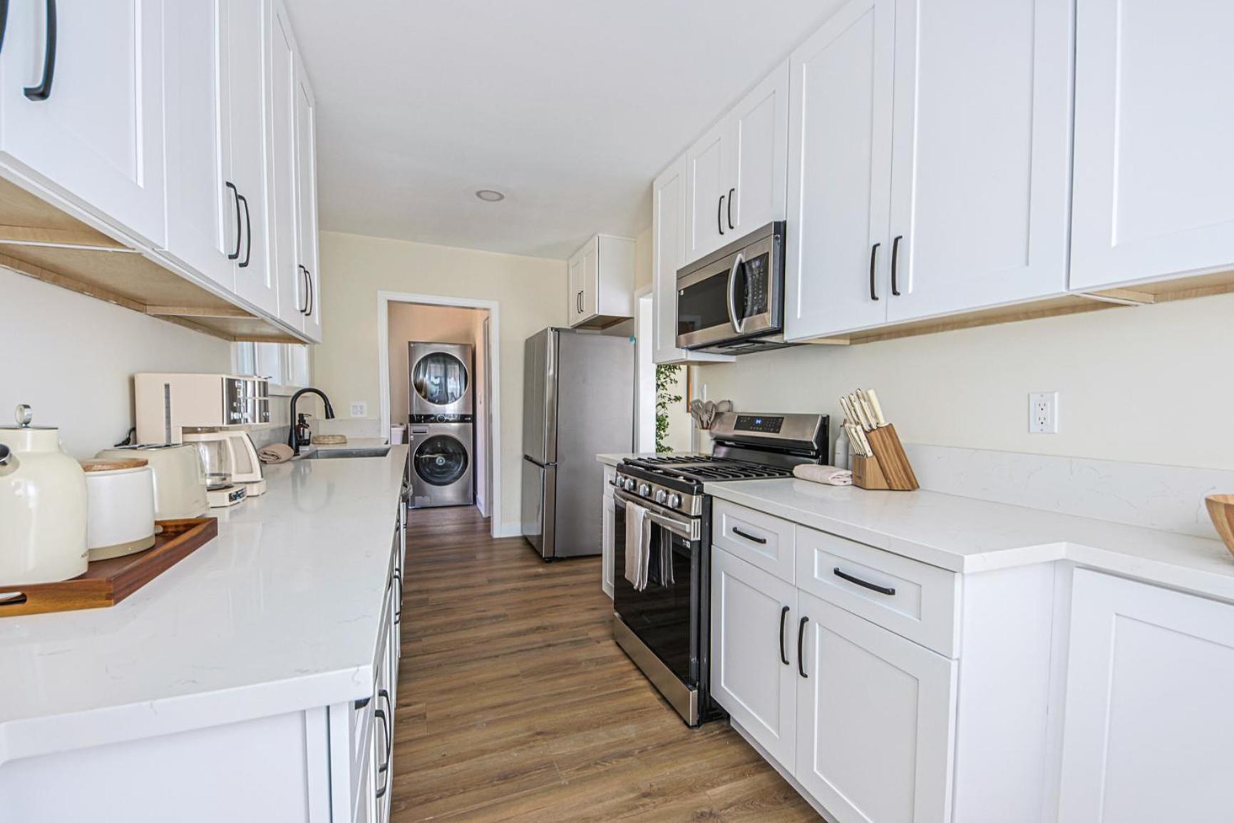 Modern Apartment 2BD 1Bath Apt near USC and Exposition Park