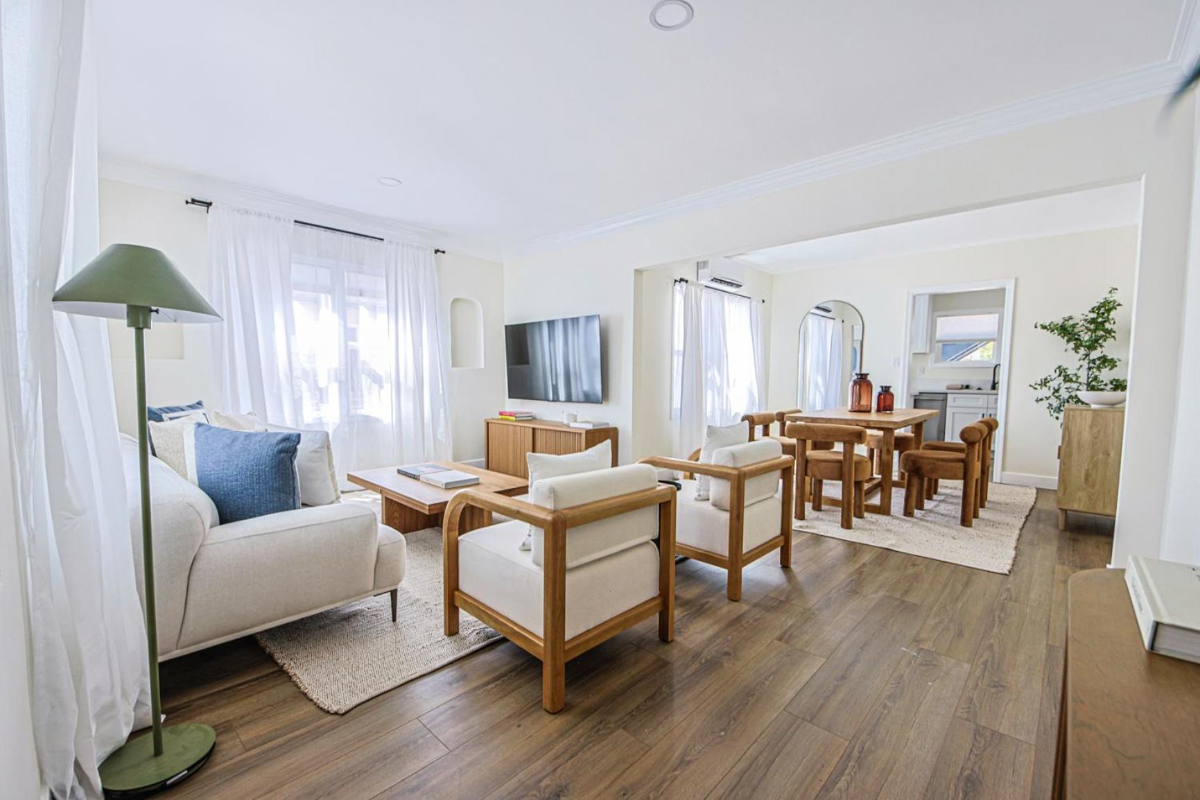 Modern Apartment 2BD 1Bath Apt near USC and Exposition Park
