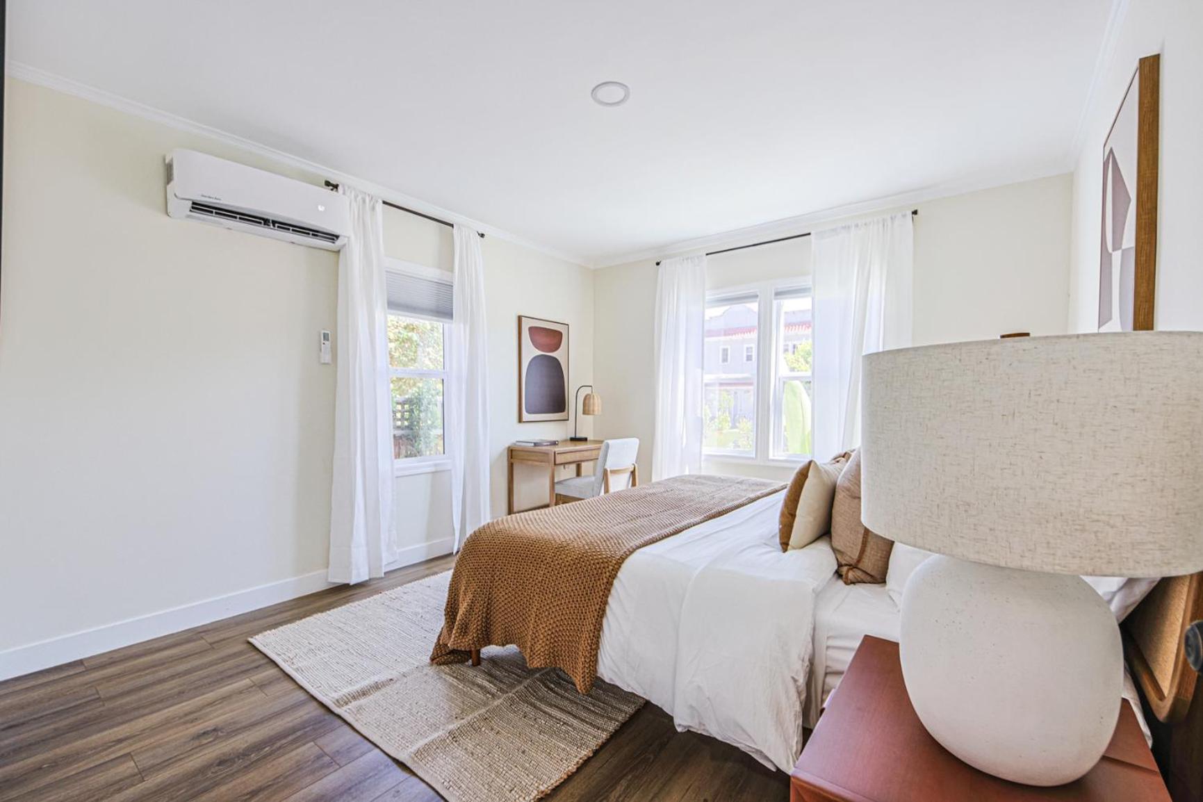 Modern Apartment 2BD 1Bath Apt near USC and Exposition Park