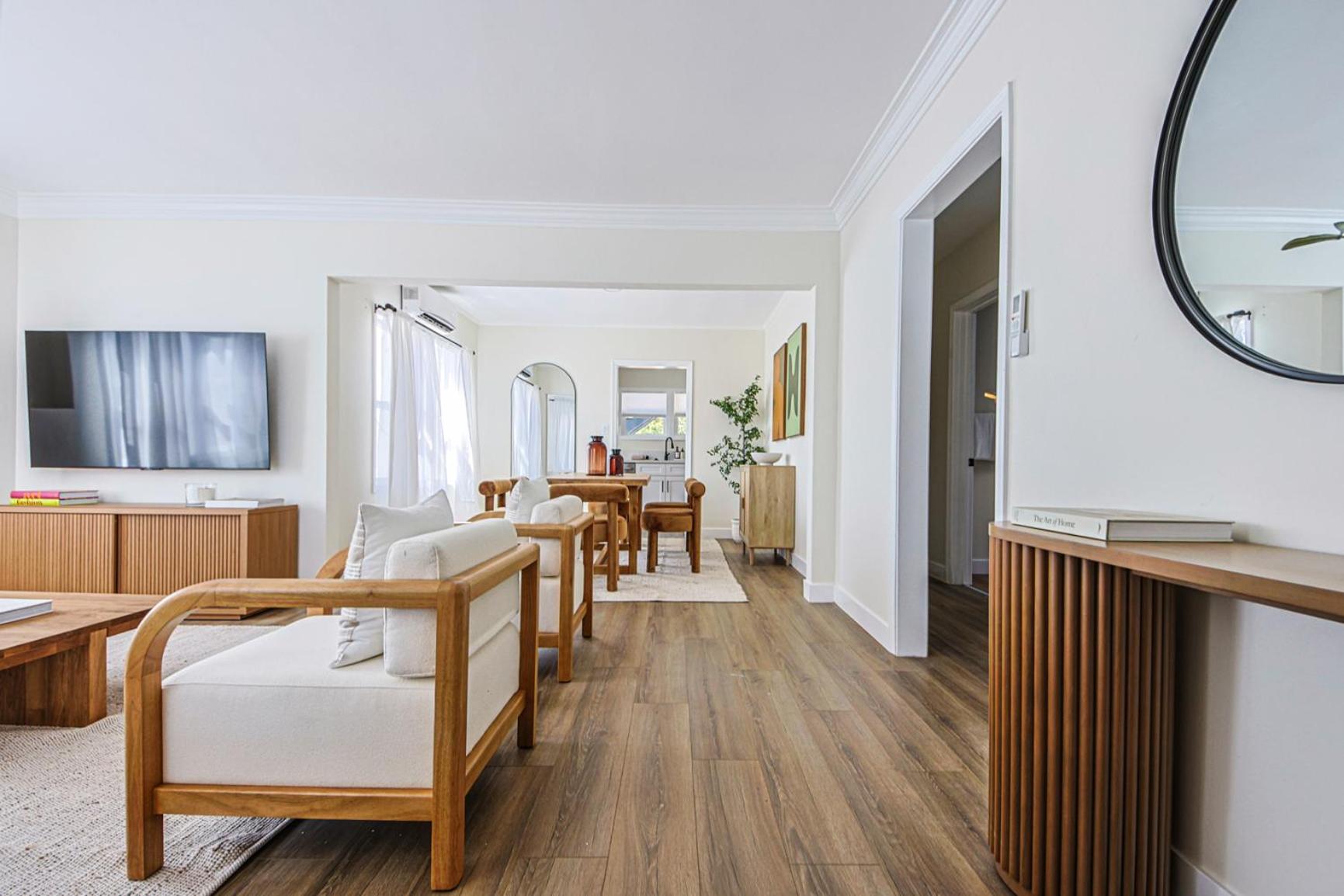 Modern Apartment 2BD 1Bath Apt near USC and Exposition Park
