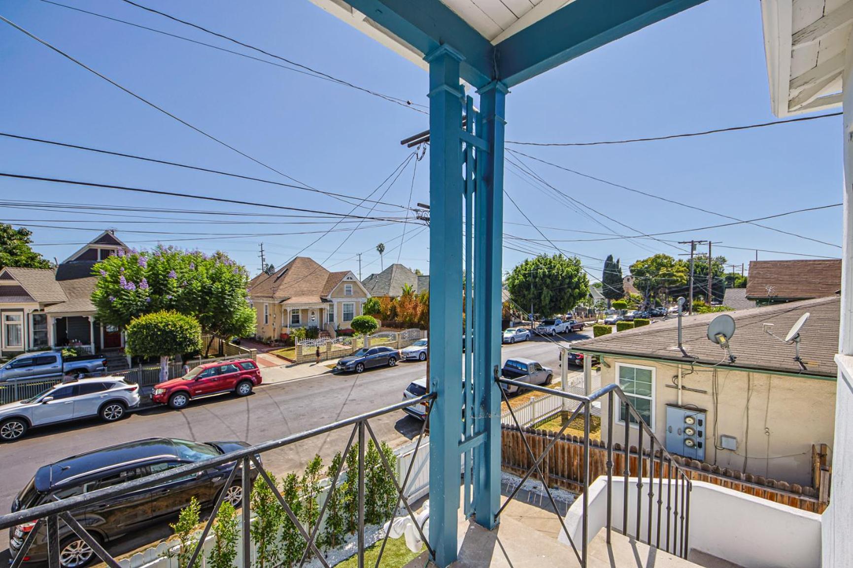 Modern Apartment 2BD 1Bath Apt near USC and Exposition Park