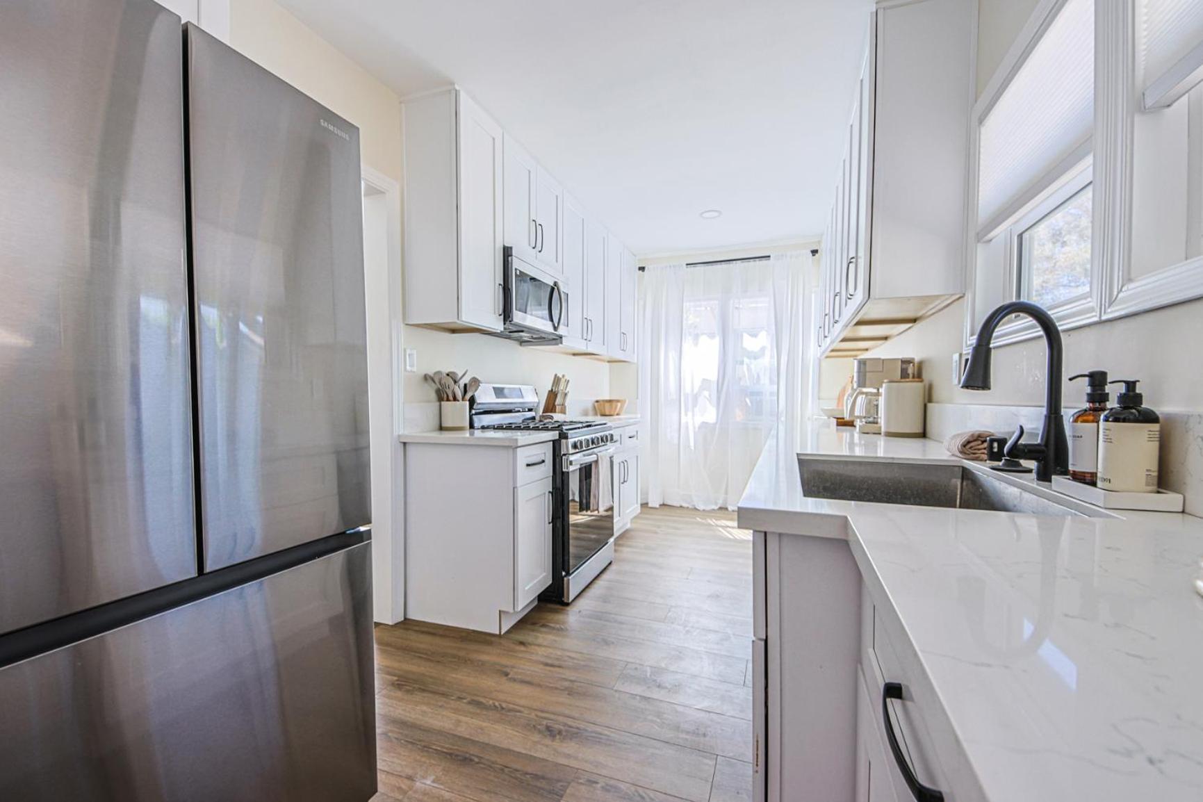 Modern Apartment 2BD 1Bath Apt near USC and Exposition Park