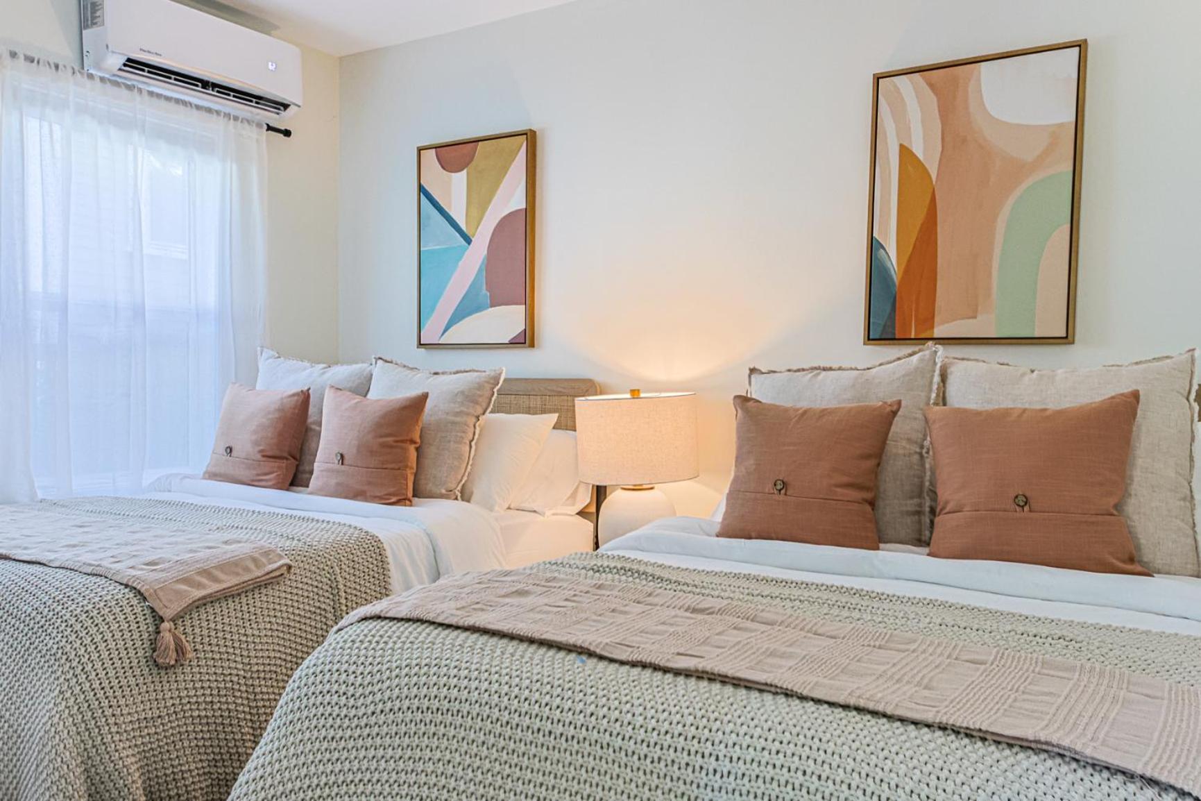 Modern Apartment 2BD 1Bath Apt near USC and Exposition Park