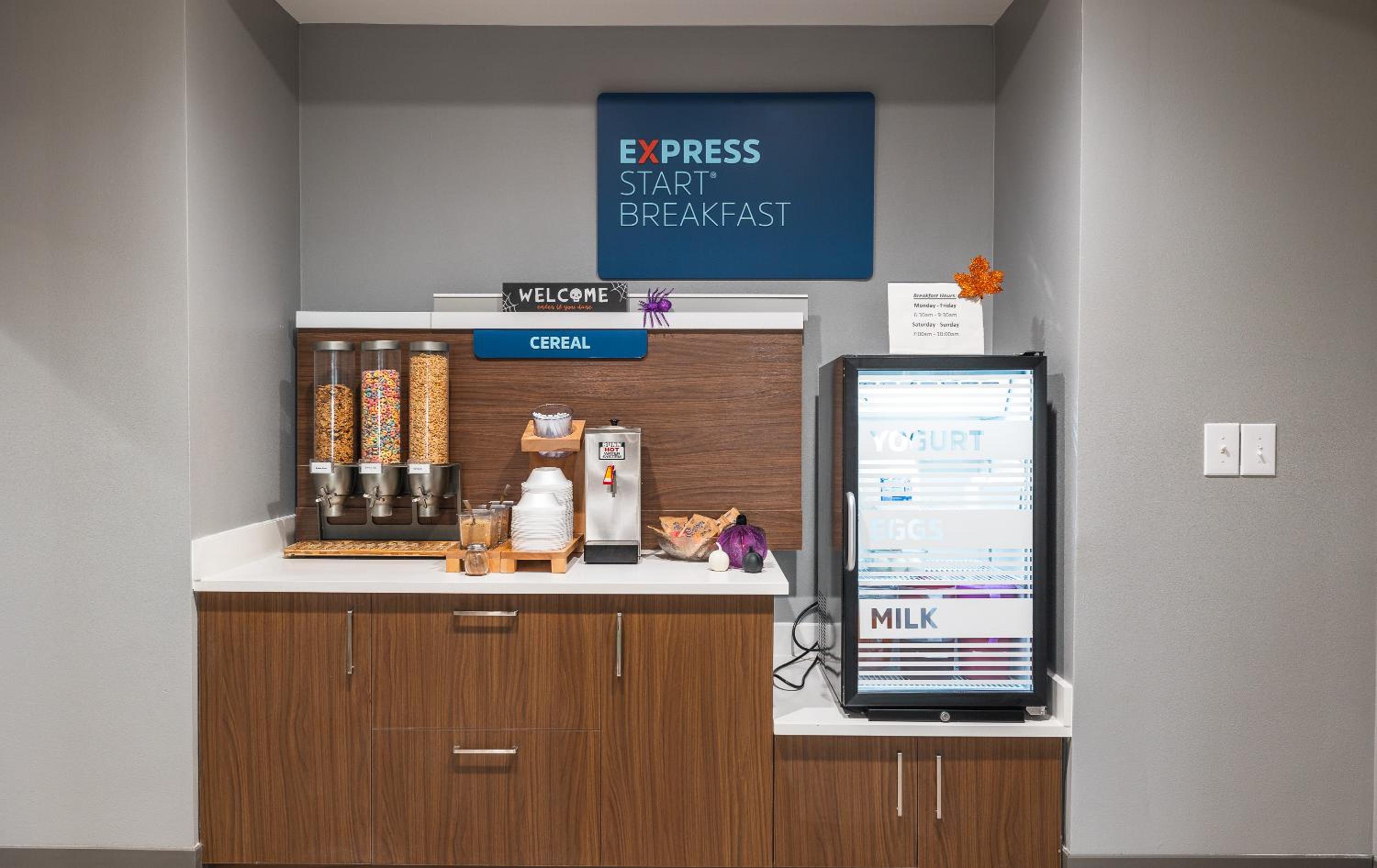 St Robert Vacations - Holiday Inn Express Hotel and Suites Saint Robert, an IHG Hotel - Property Image 3